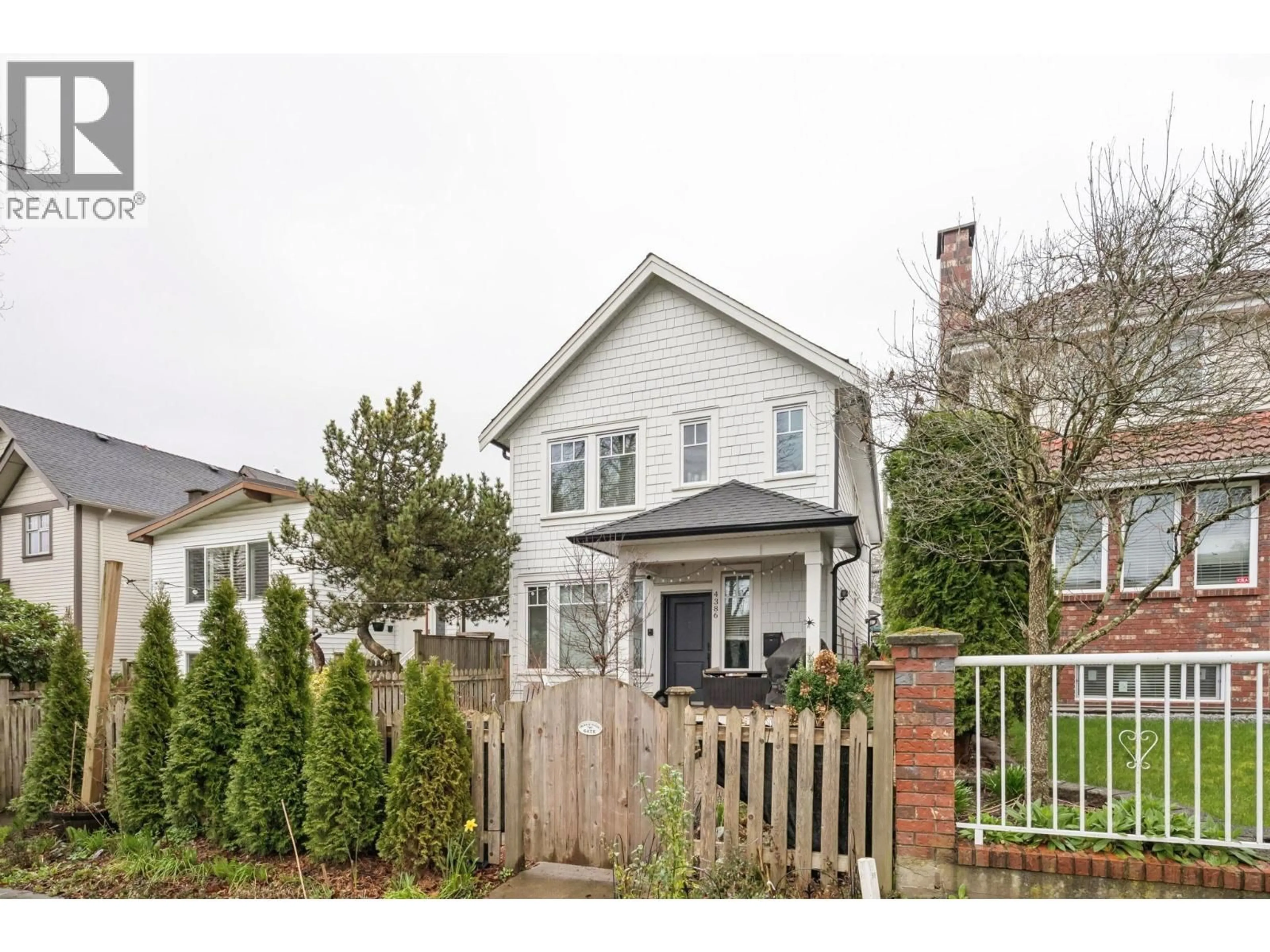 Home with brick exterior material, street for 4382 PERRY STREET, Vancouver British Columbia V5N3X5