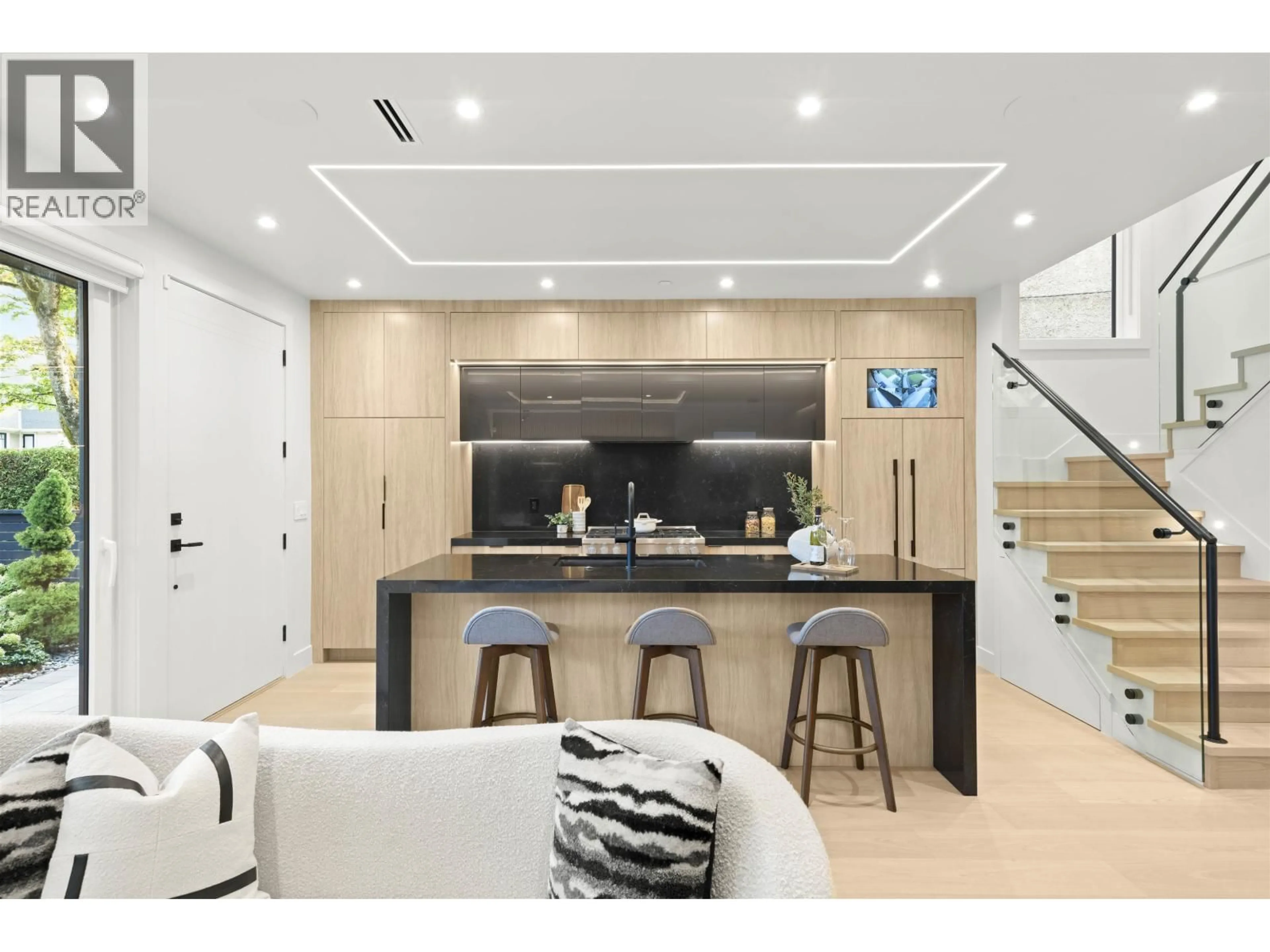 Contemporary kitchen, unknown for 1 - 3466 W 22ND AVENUE, Vancouver British Columbia V6S1J2