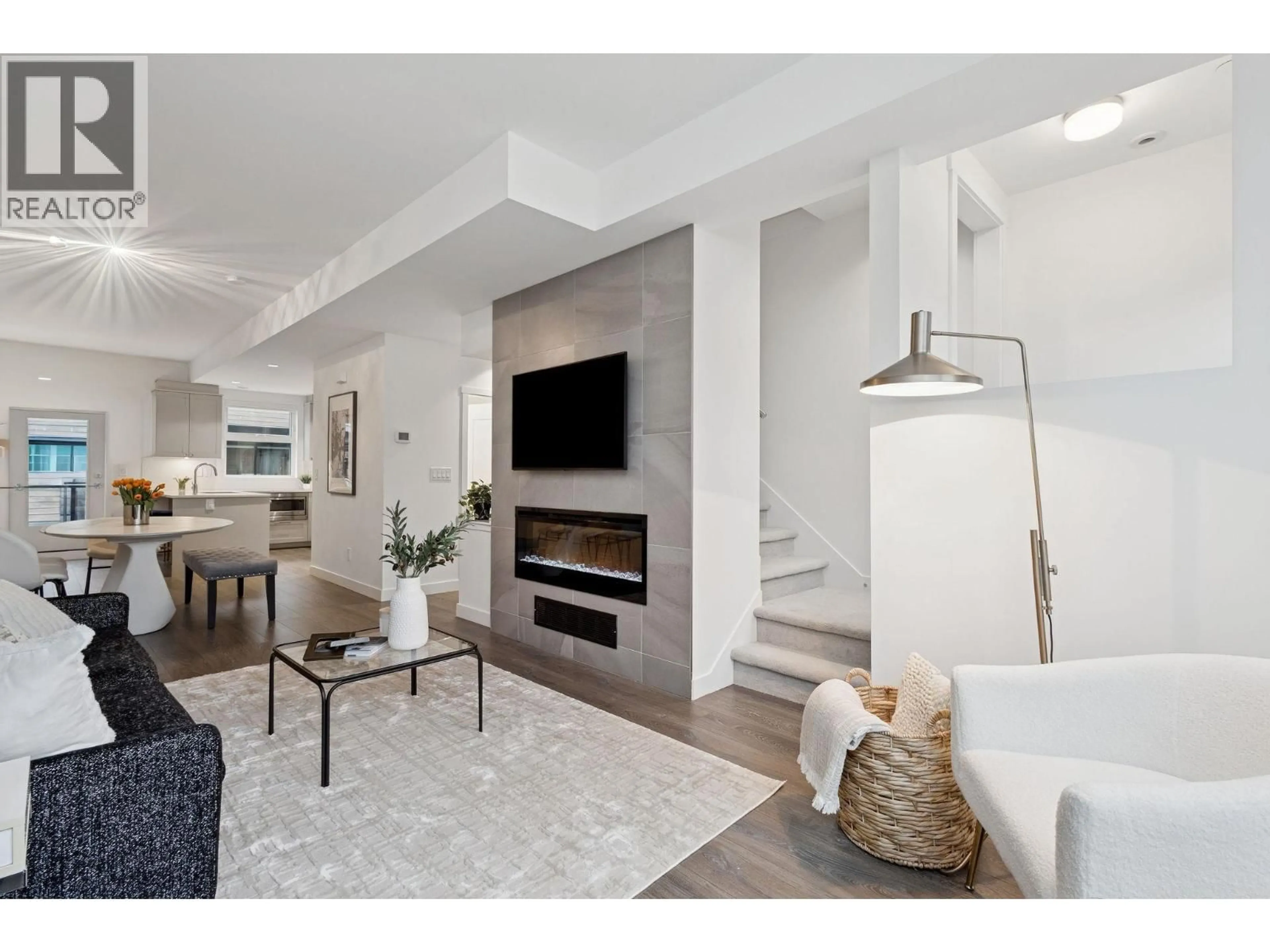 Living room with furniture, unknown for 21 - 856 ORWELL STREET, North Vancouver British Columbia V7J0C2