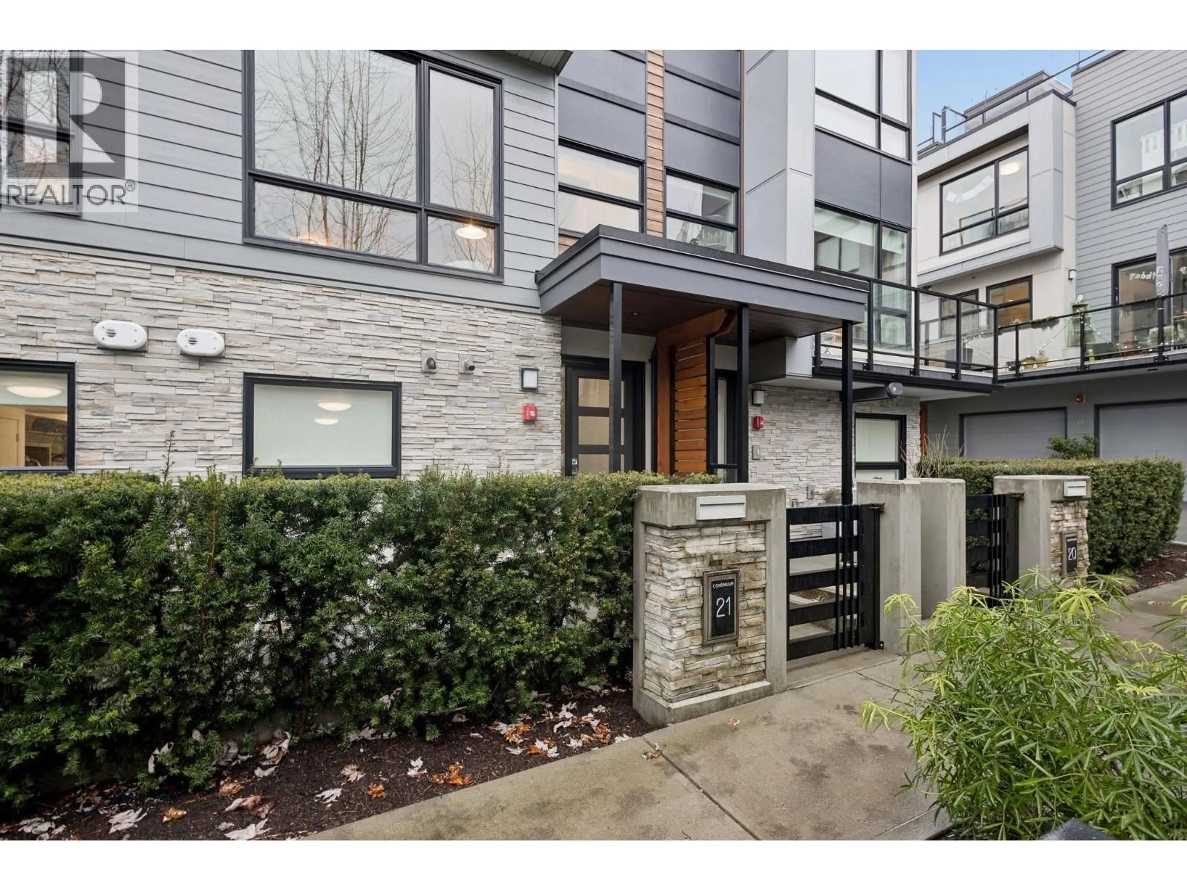 Indoor entryway for 21 - 856 ORWELL STREET, North Vancouver British Columbia V7J0C2