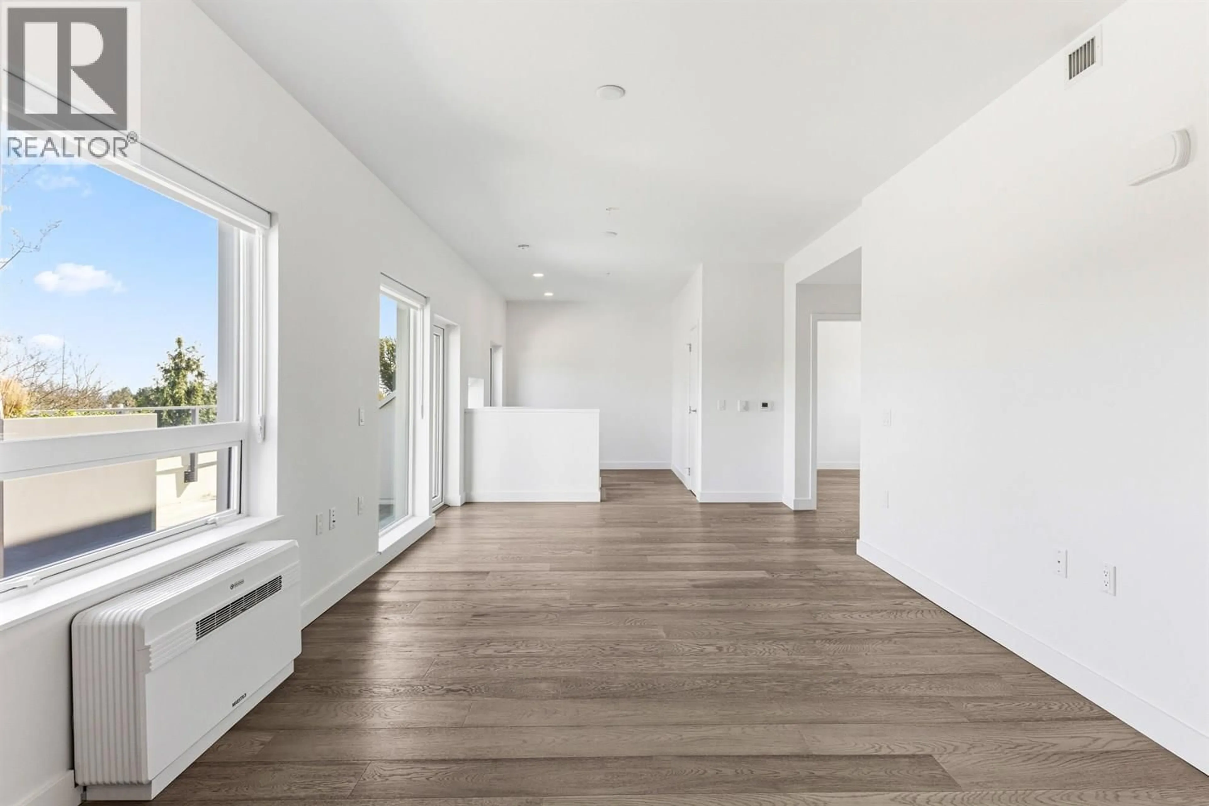 A pic of a room for 302 - 3590 39TH AVENUE, Vancouver British Columbia V6N3A5