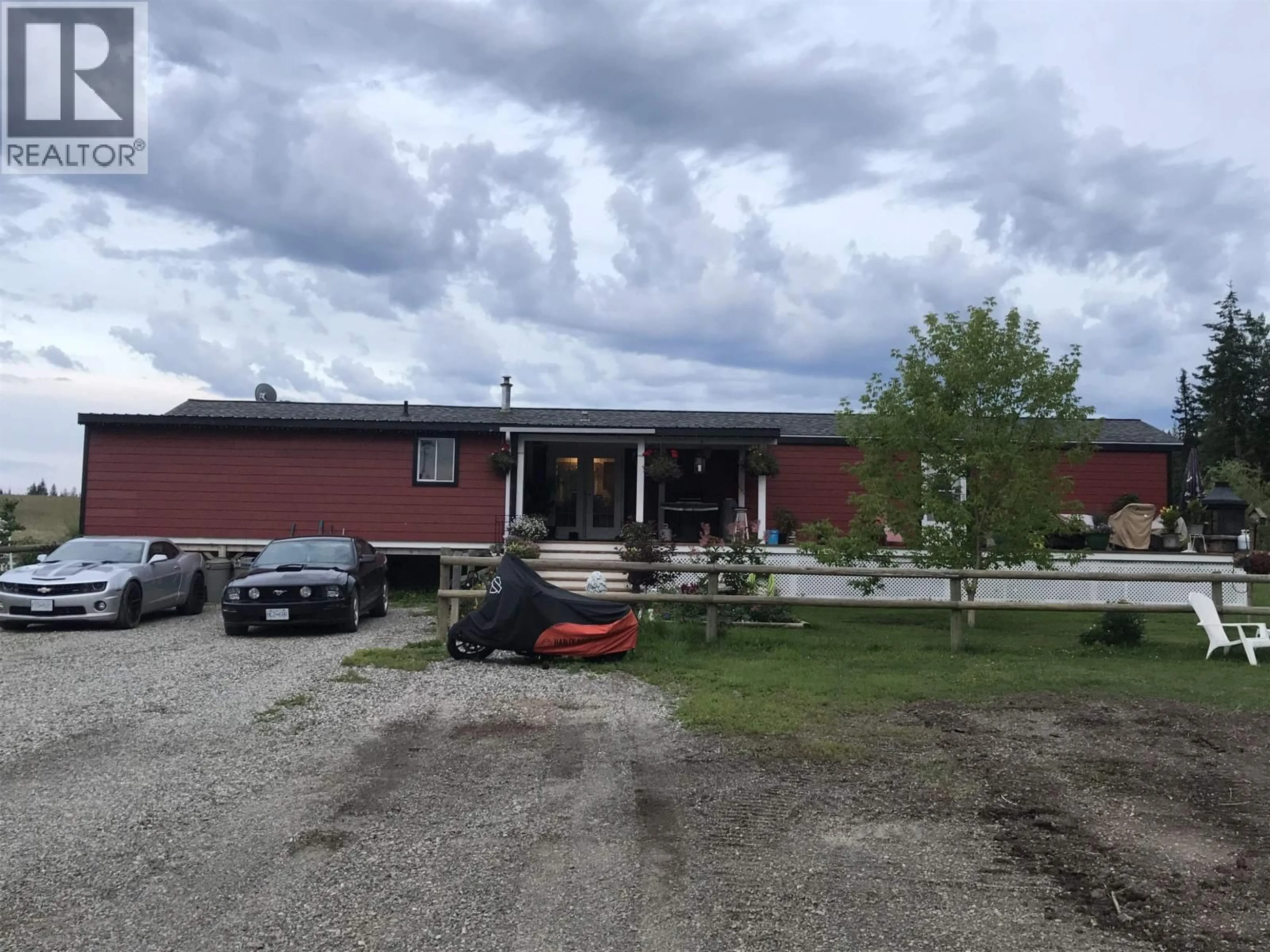 A pic from outside/outdoor area/front of a property/back of a property/a pic from drone, building for 4950 QUESNEL-HIXON ROAD, Quesnel British Columbia V2J6Y7