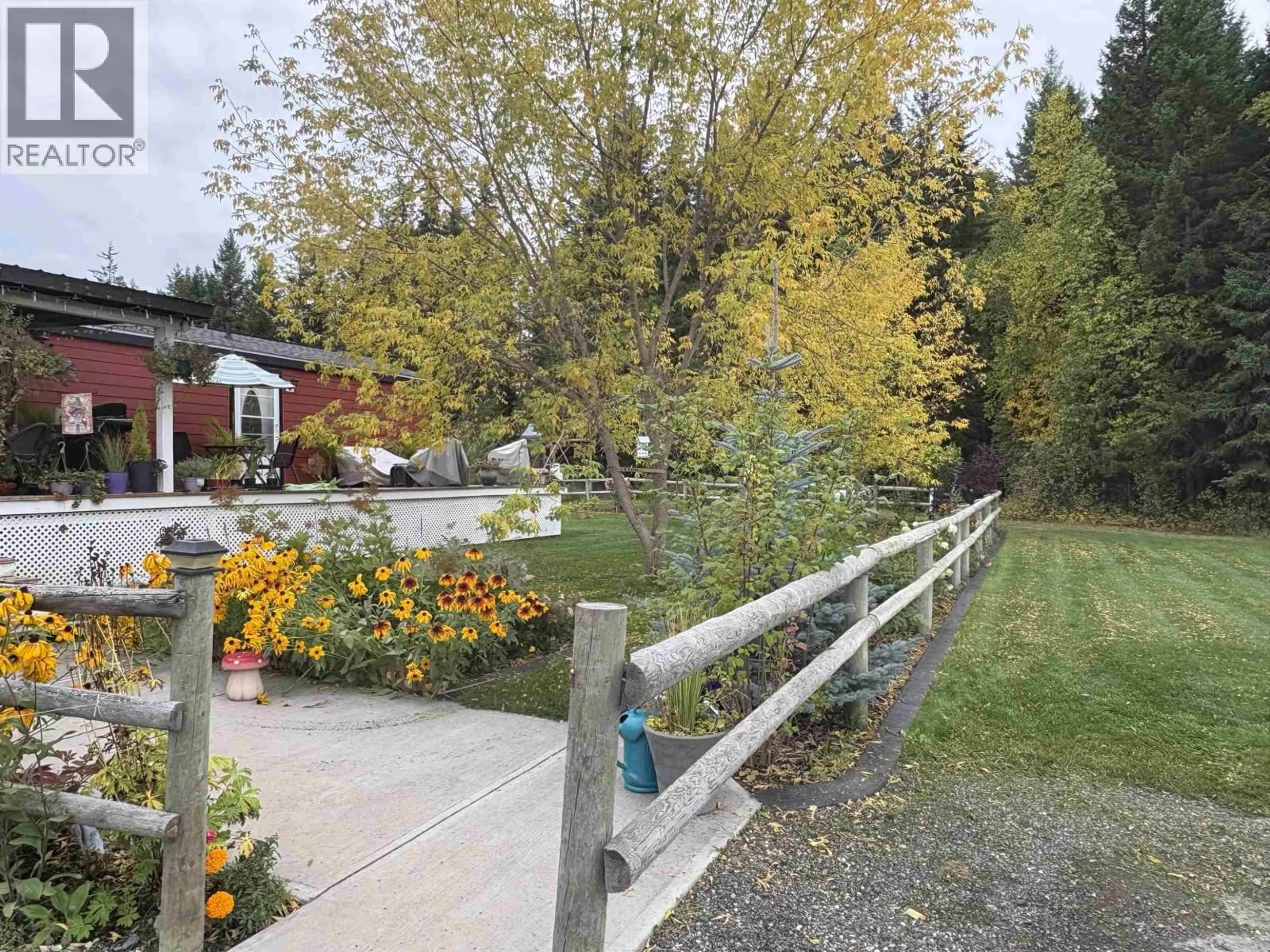 Patio, unknown for 4950 QUESNEL-HIXON ROAD, Quesnel British Columbia V2J6Y7