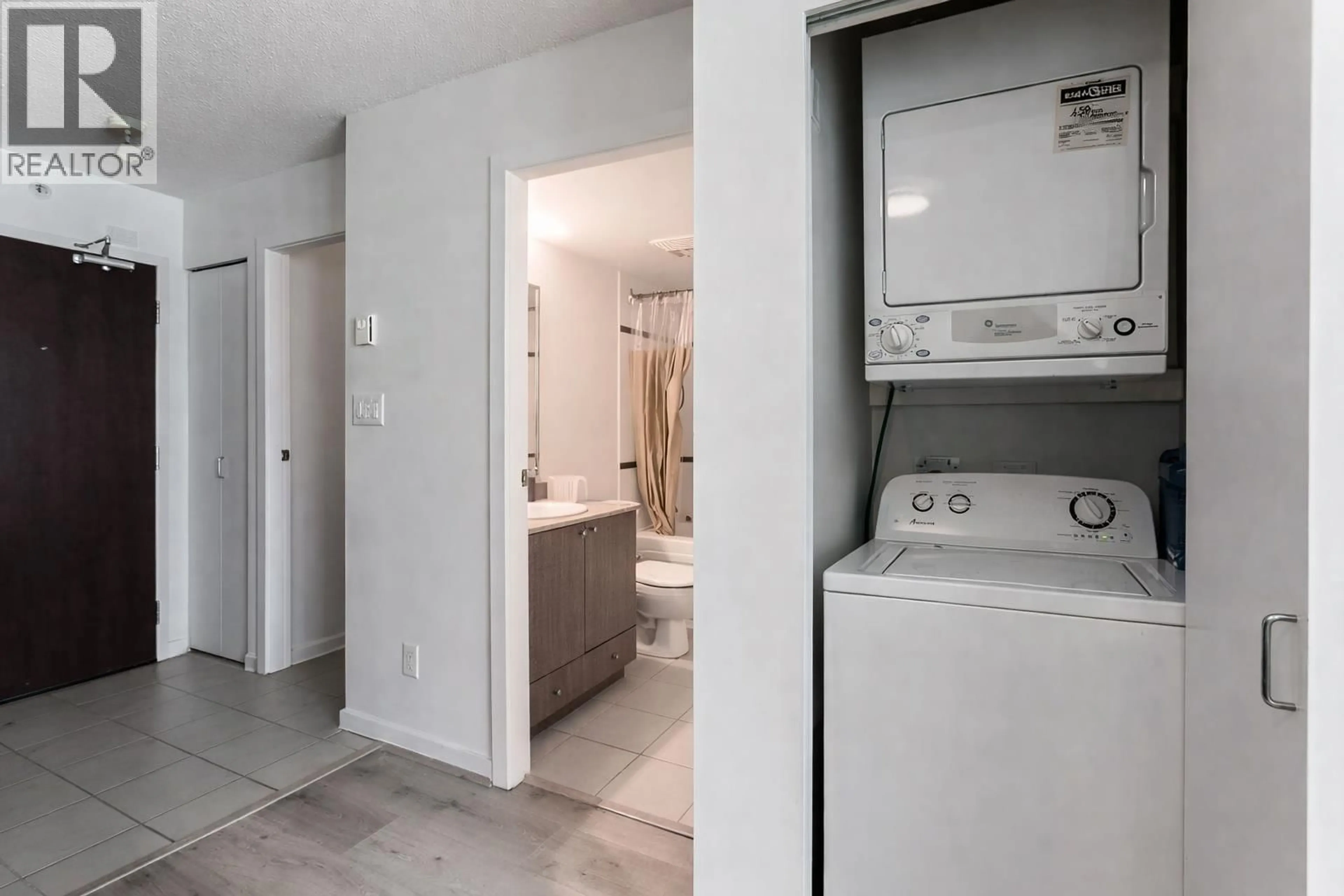 Unknown for 1906 - 610 GRANVILLE STREET, Vancouver British Columbia V6C3T3