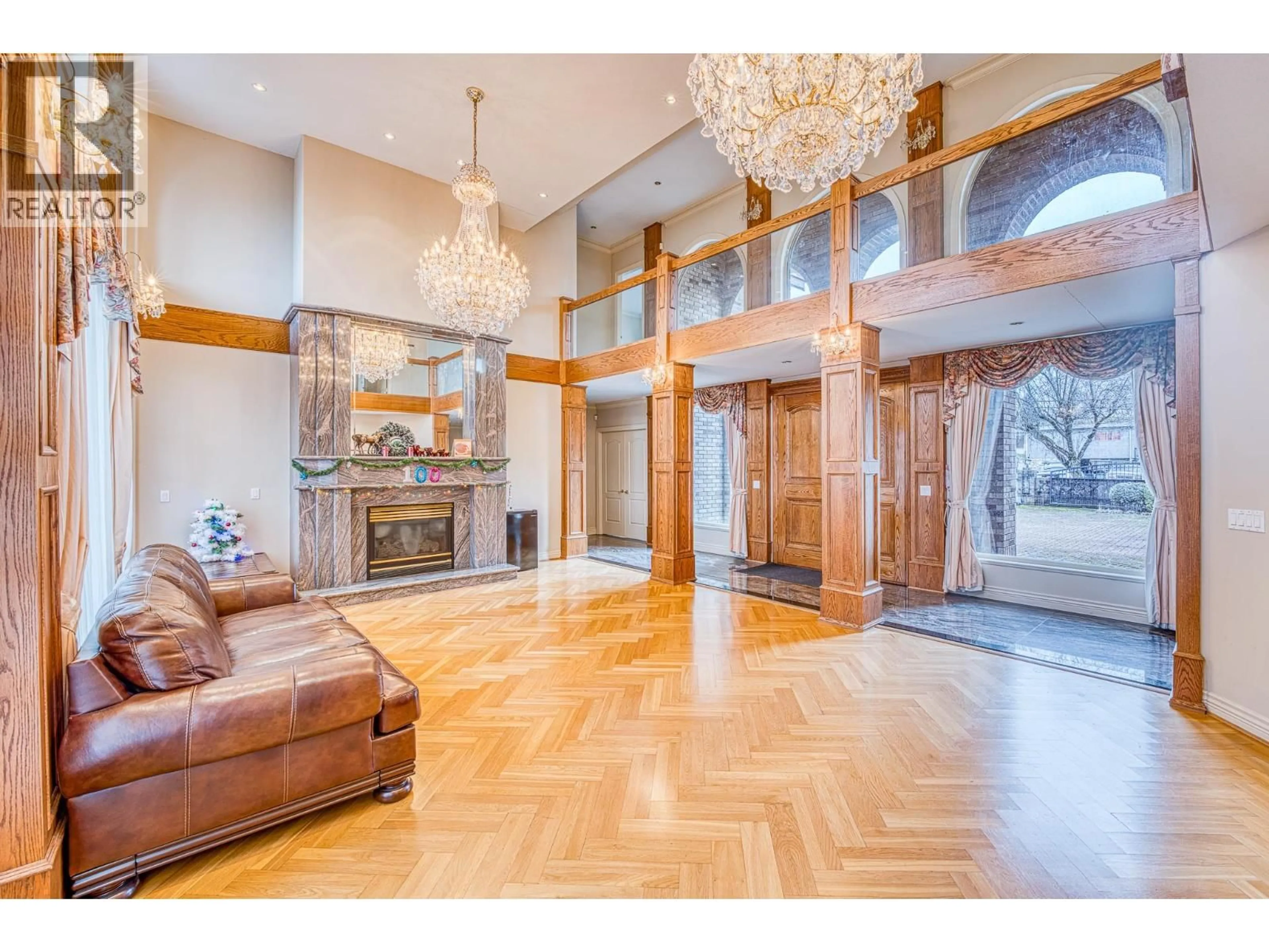 Indoor foyer for 5471 GARRISON ROAD, Richmond British Columbia V7C2M1
