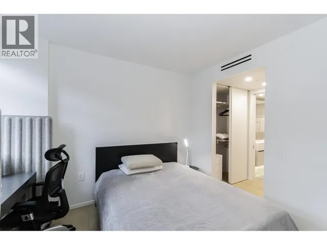 606 - 889 PACIFIC STREET, Vancouver 4