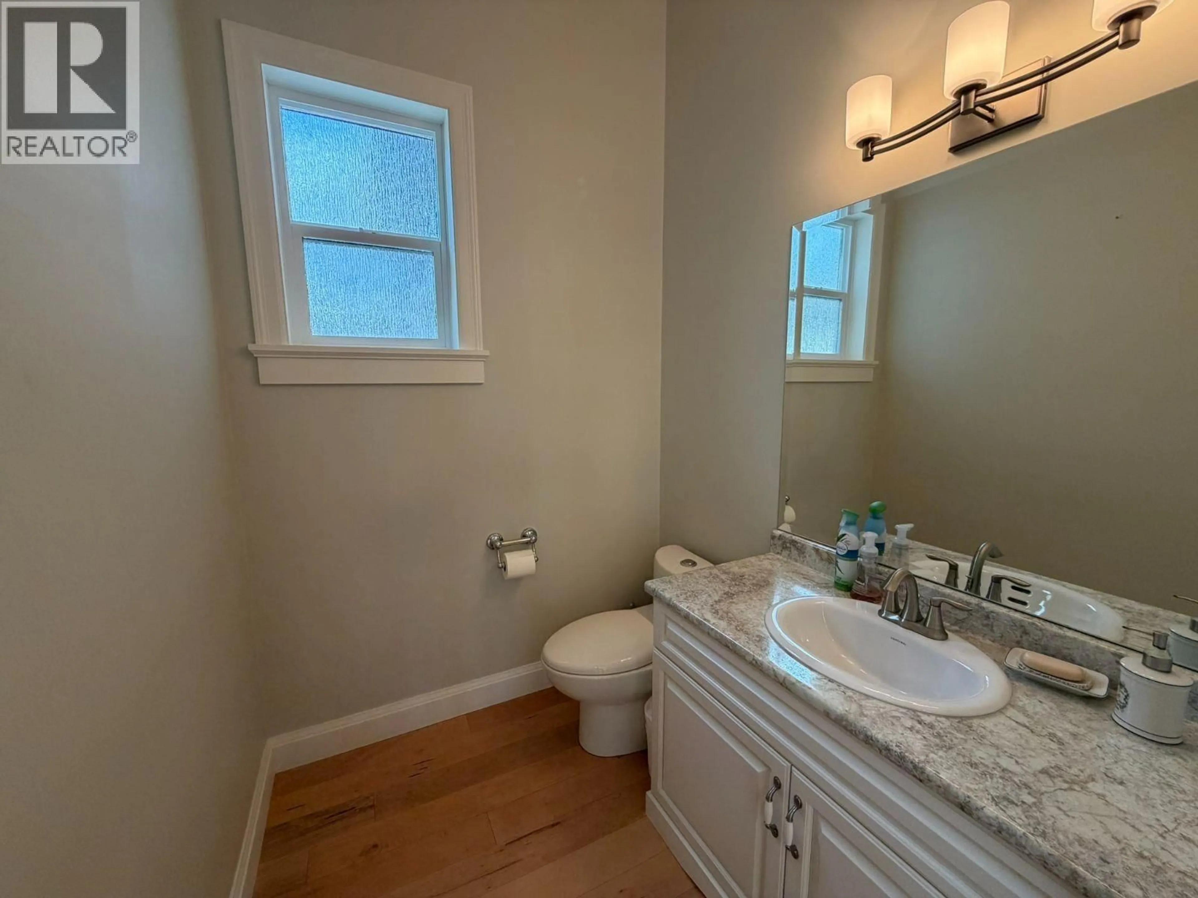 Standard bathroom, ceramic/tile floor for 226 GIFFORD PLACE, New Westminster British Columbia V3L1K7