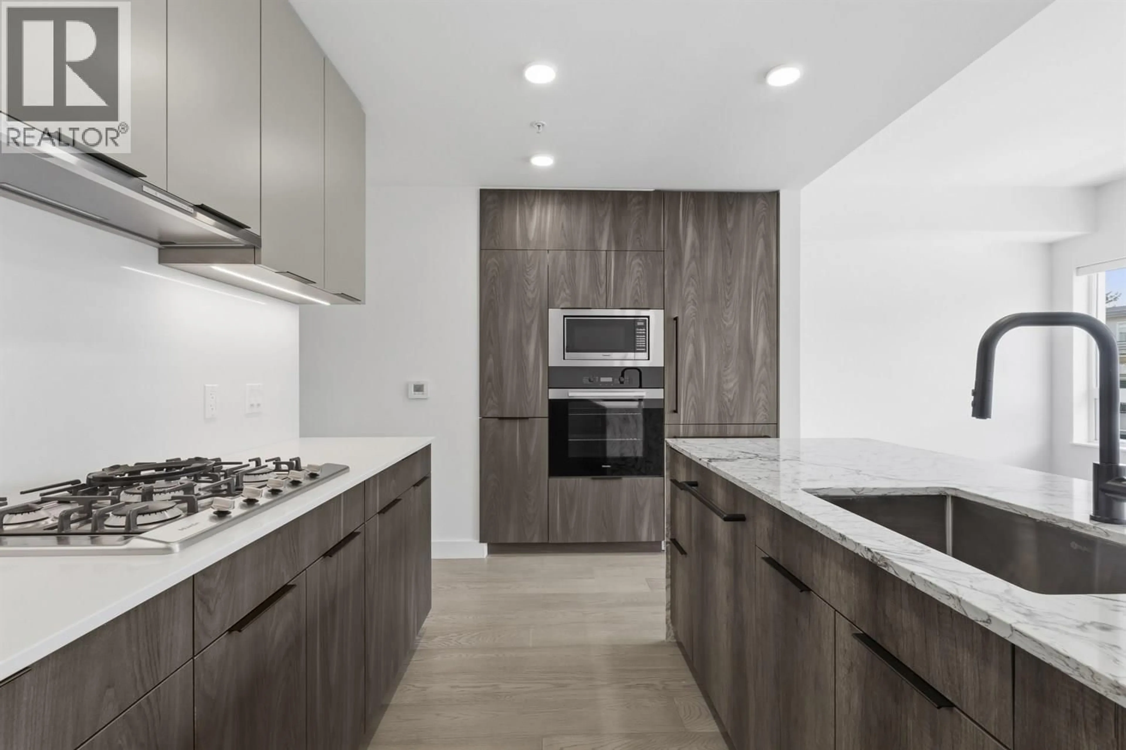 Unknown for 306 - 3590 39TH AVENUE, Vancouver British Columbia V6N3A5