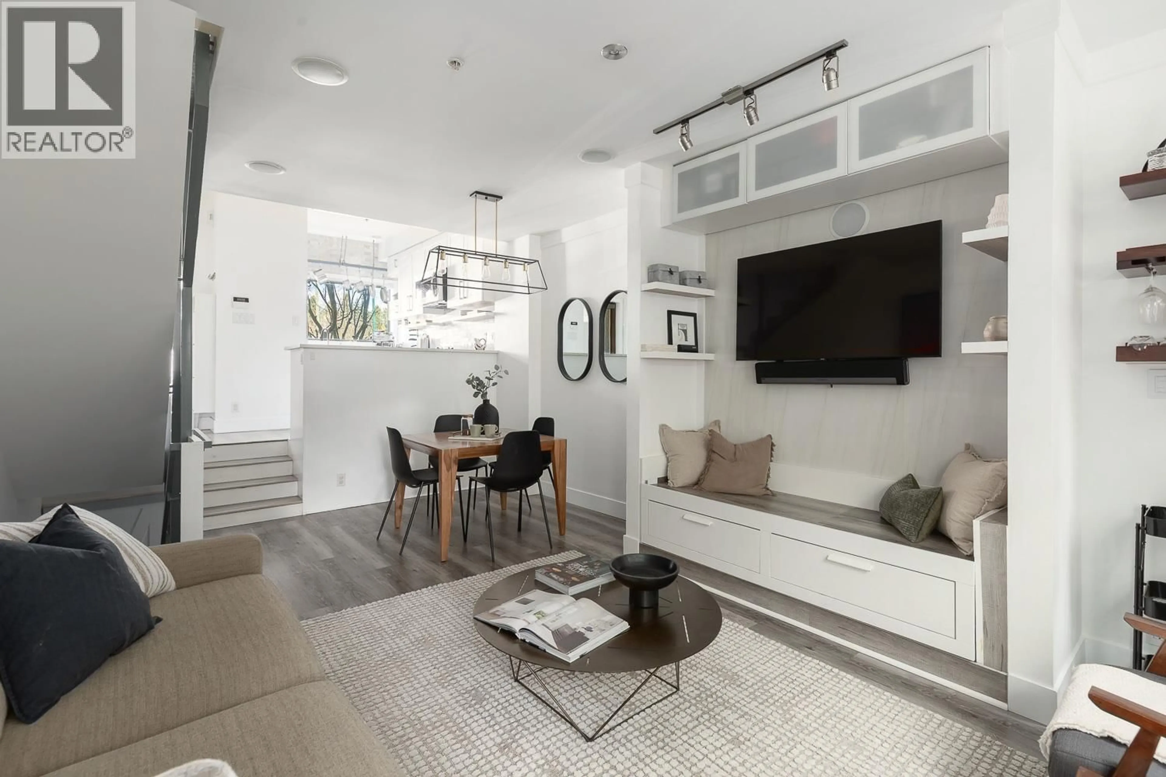 Living room with furniture, unknown for 396 15TH AVENUE, Vancouver British Columbia V5T2R1