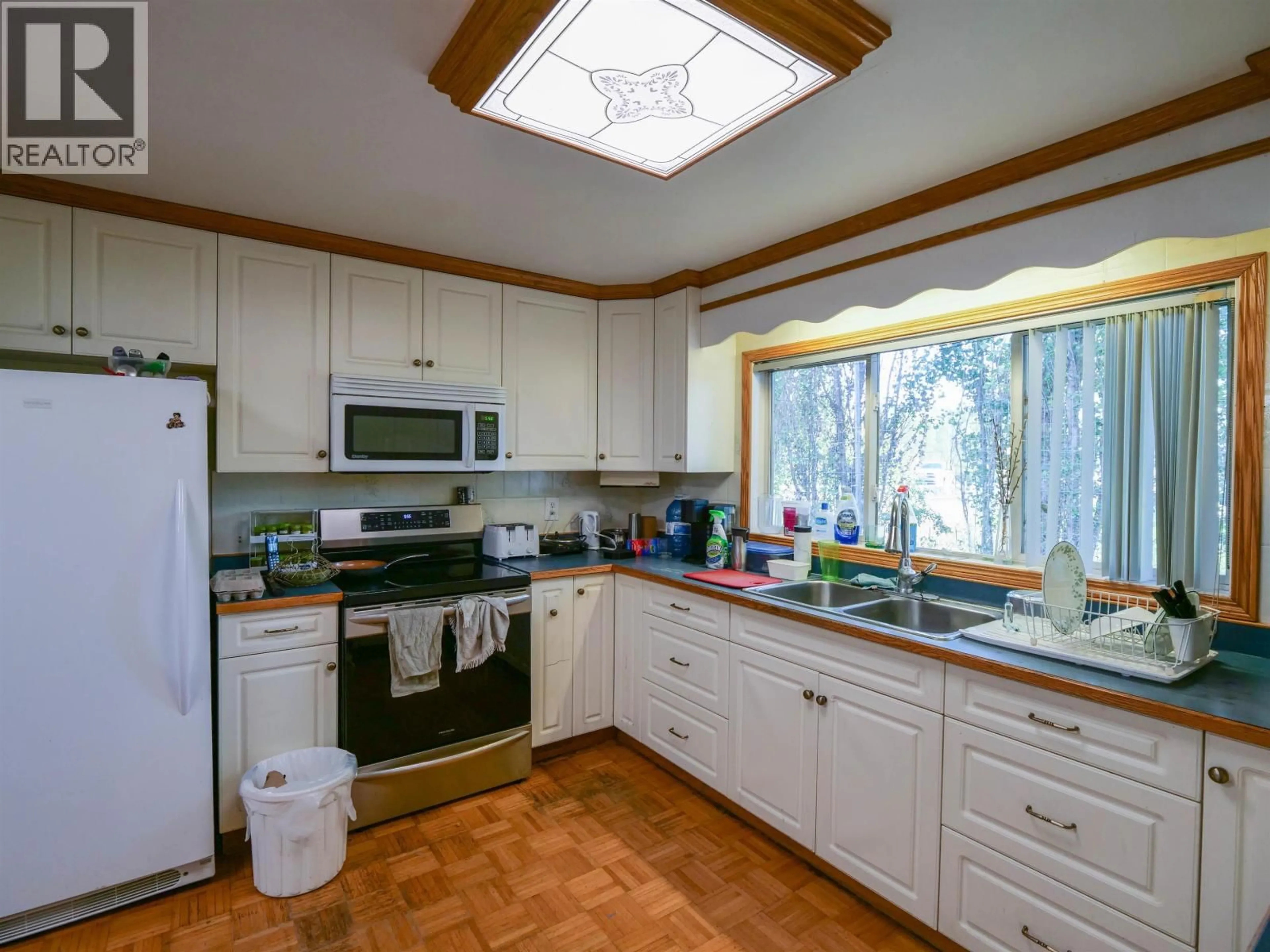 Standard kitchen, unknown for 2412 RED BLUFF ROAD, Quesnel British Columbia V2J6C2