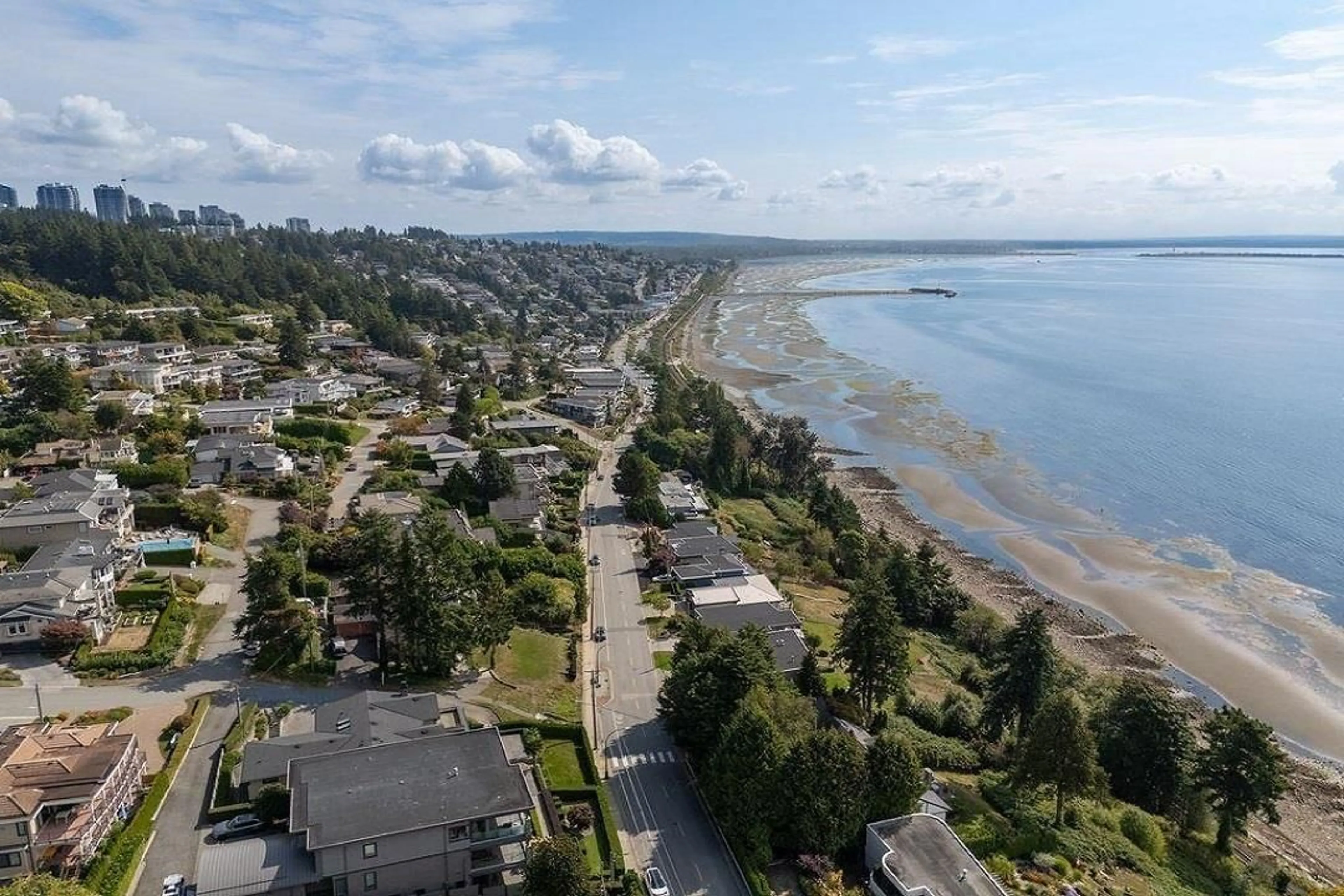A pic from outside/outdoor area/front of a property/back of a property/a pic from drone, water/lake/river/ocean view for 14310 SUNSET DRIVE, White Rock British Columbia V4B2V5