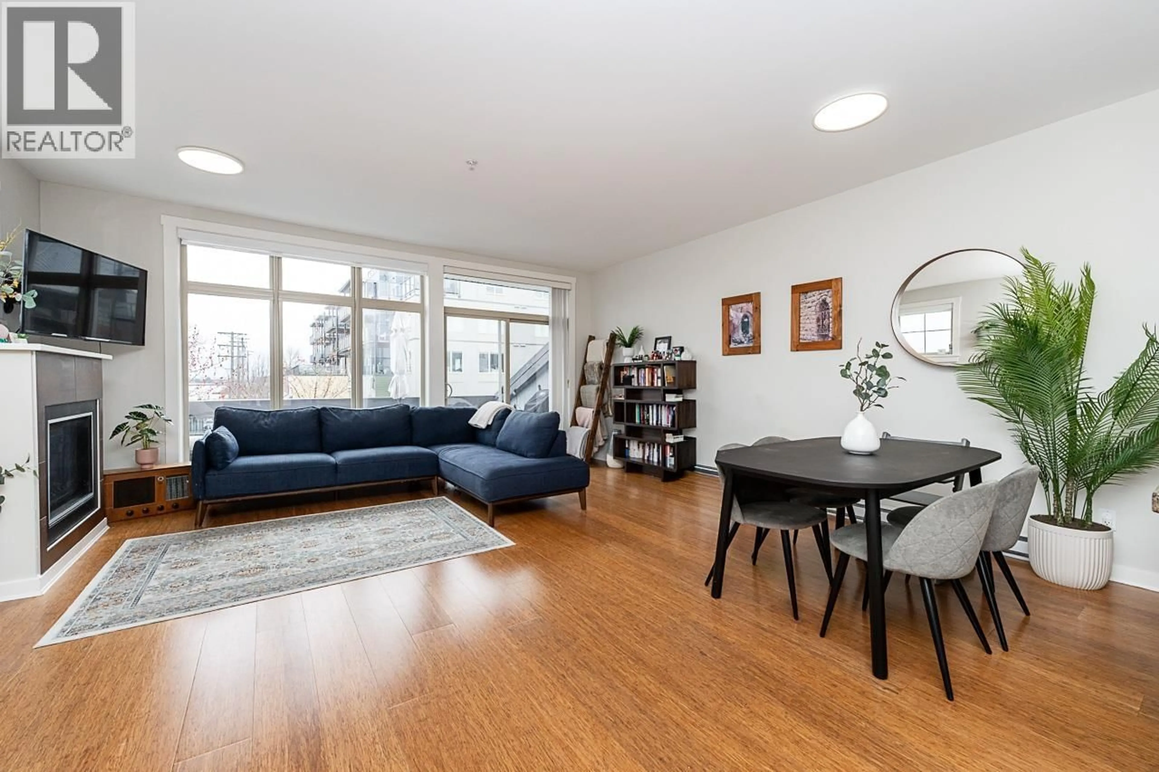 Living room with furniture, unknown for 220 - 6111 LONDON ROAD, Richmond British Columbia V7E3S3