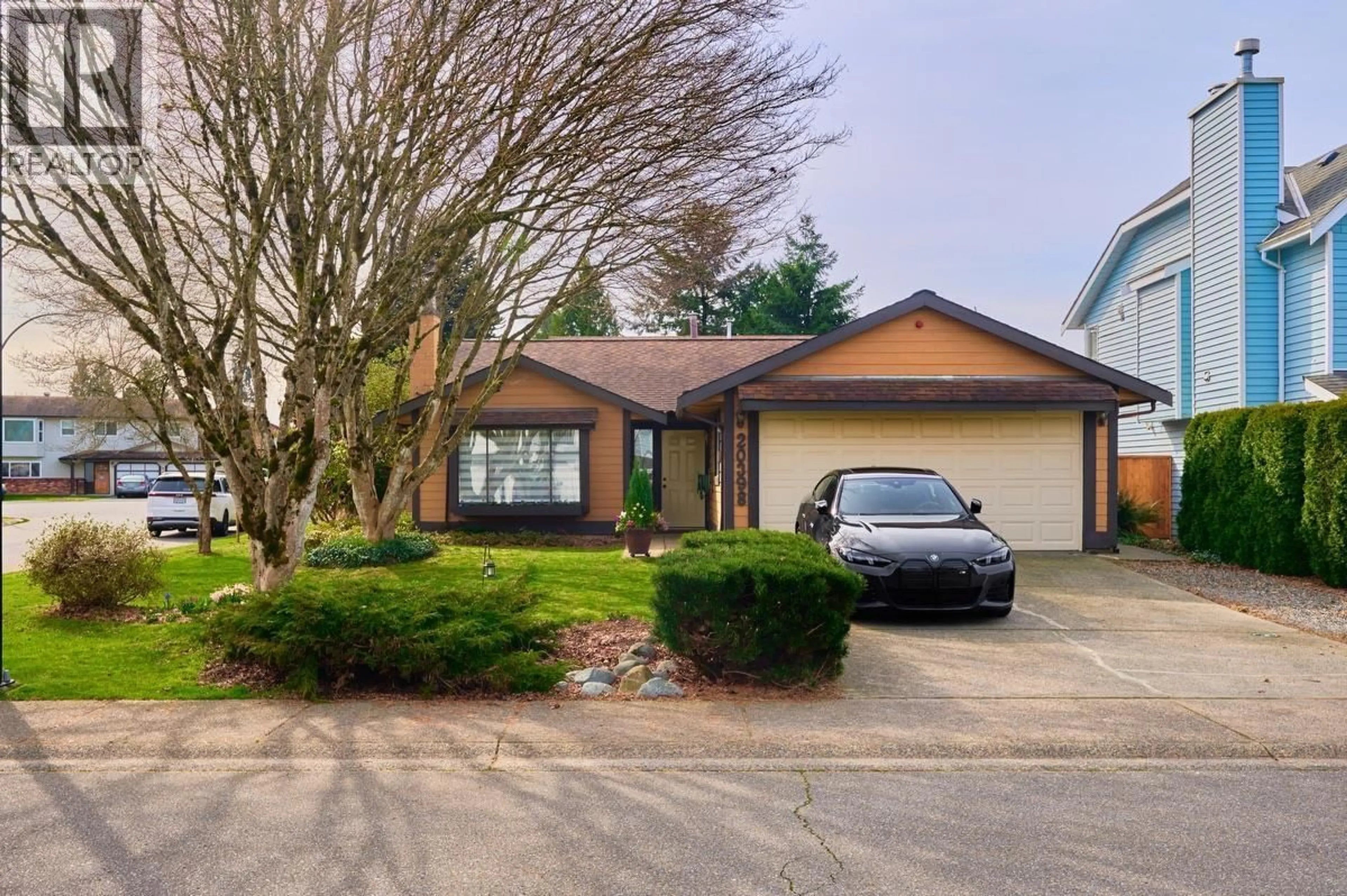 Home with vinyl exterior material, street for 20398 DALE DRIVE, Maple Ridge British Columbia V2X8V6