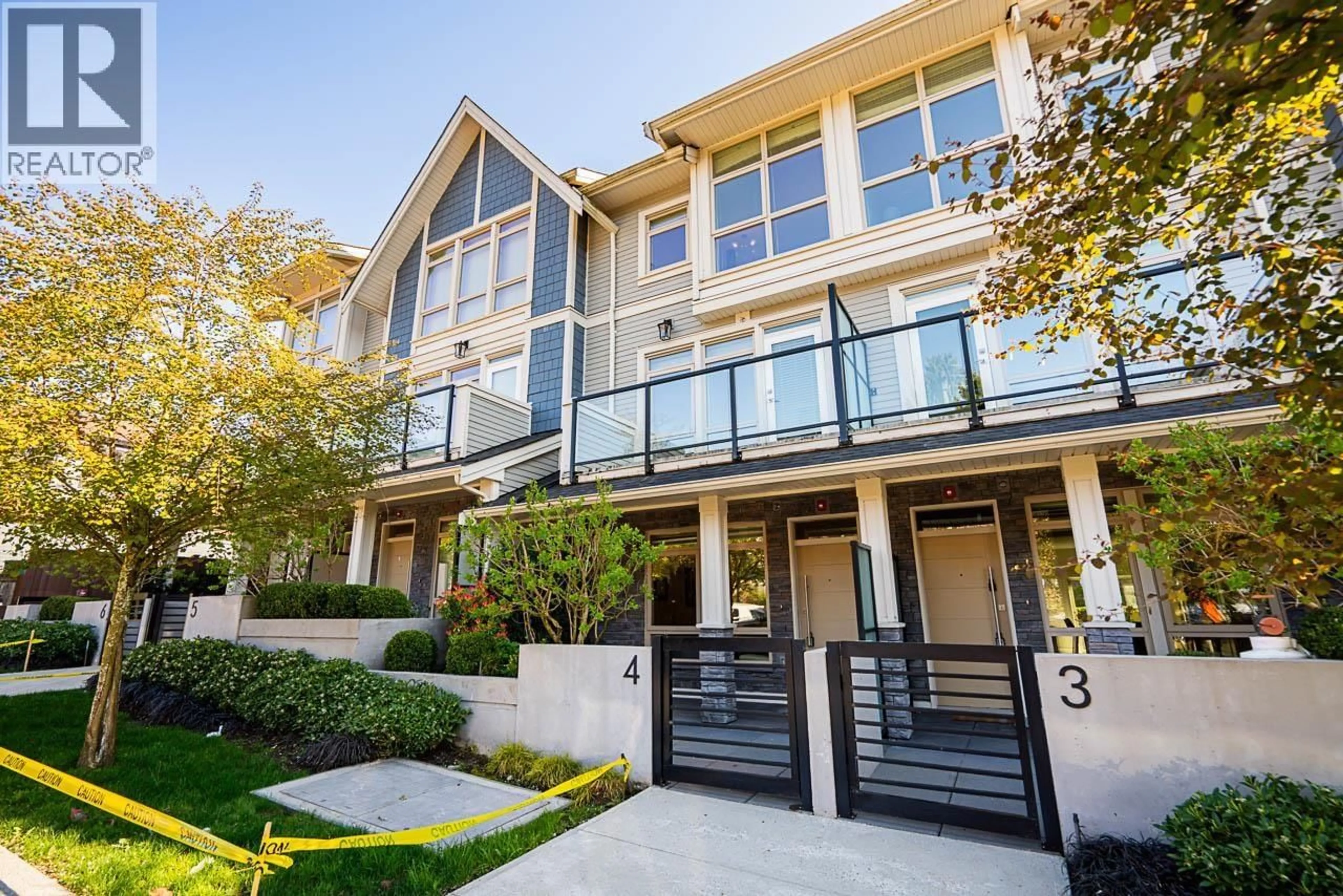 Unknown for 4 - 115 QUEENS ROAD, North Vancouver British Columbia V7N2K4