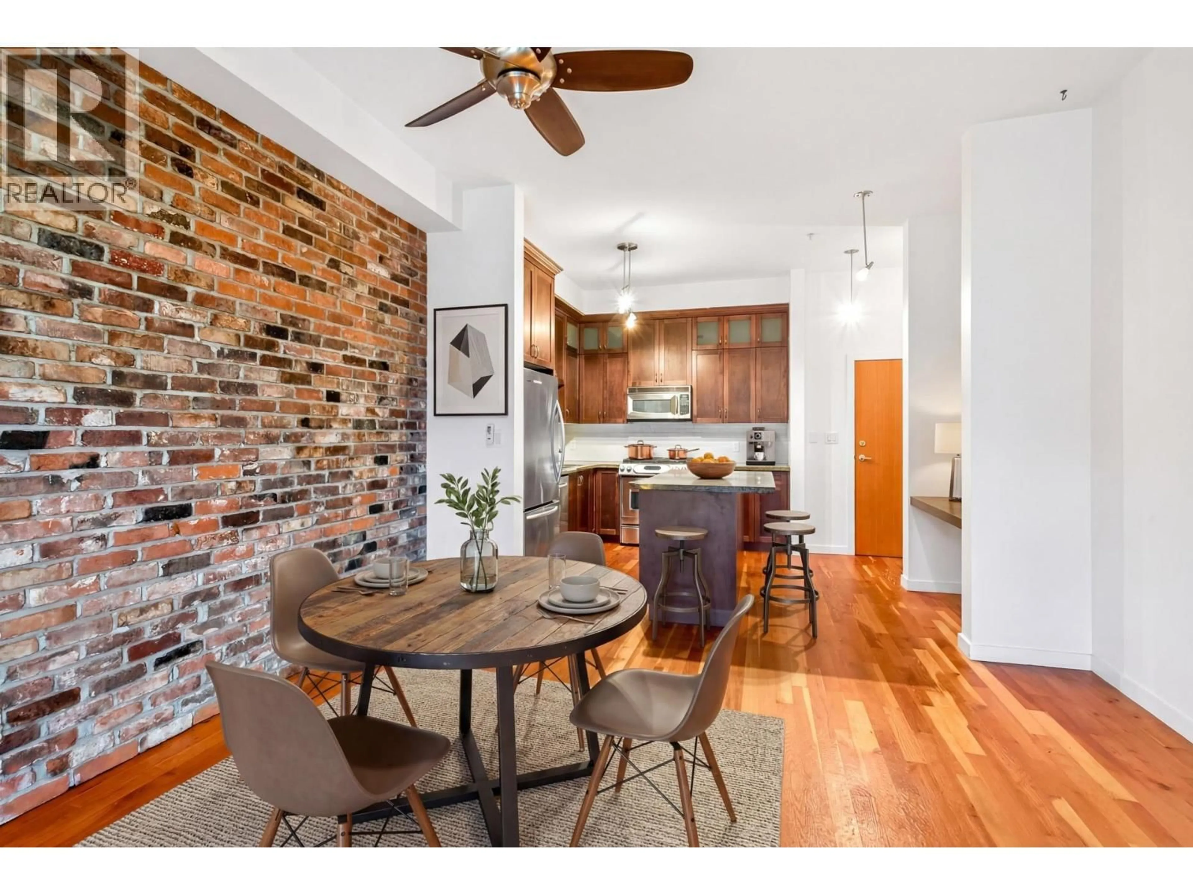 Open concept kitchen, unknown for 111 - 250 SALTER STREET, New Westminster British Columbia V3M0B7