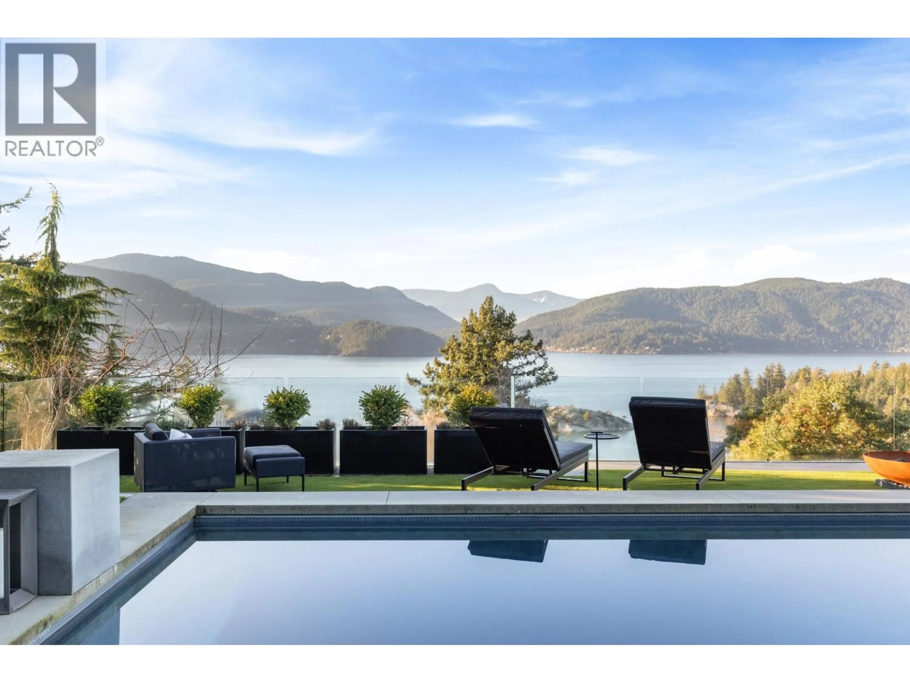 Pool for 6252 OVERSTONE DRIVE, West Vancouver British Columbia V7W1X8