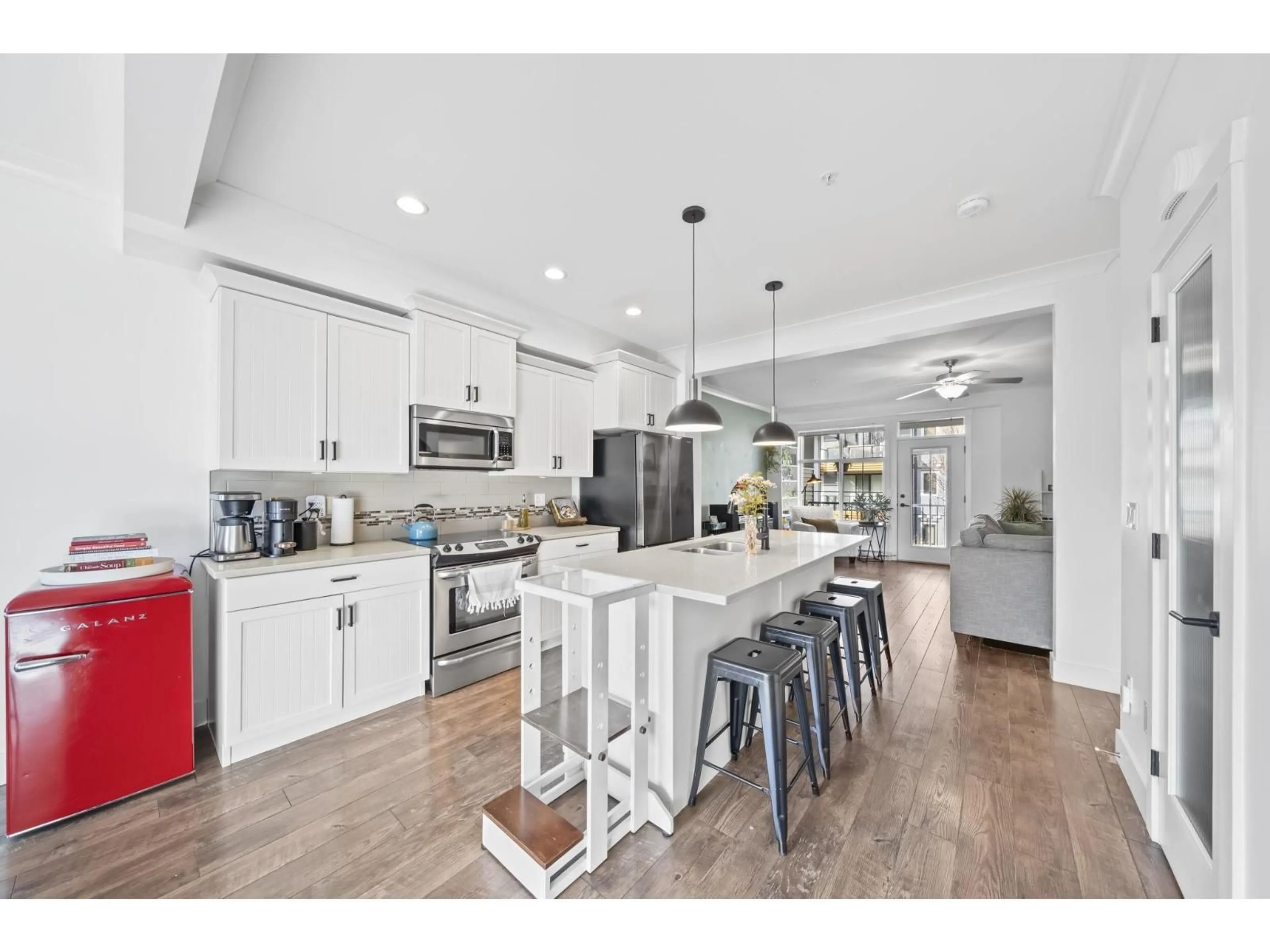 Open concept kitchen, unknown for 47 - 5469 CHINOOK STREET, Chilliwack British Columbia V2R0T5