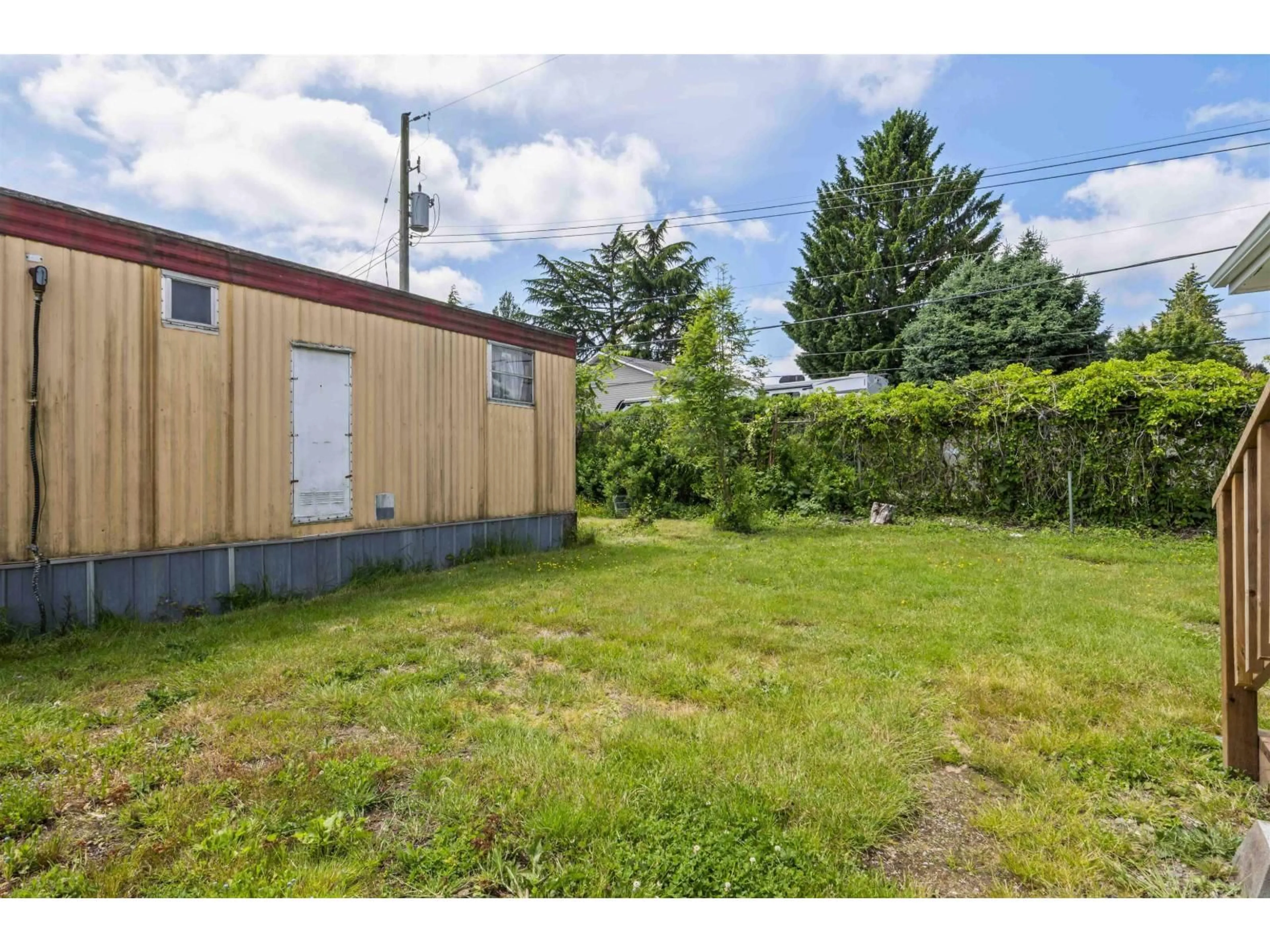 Shed for 9B - 26892 FRASER HIGHWAY, Langley British Columbia V4W3T5