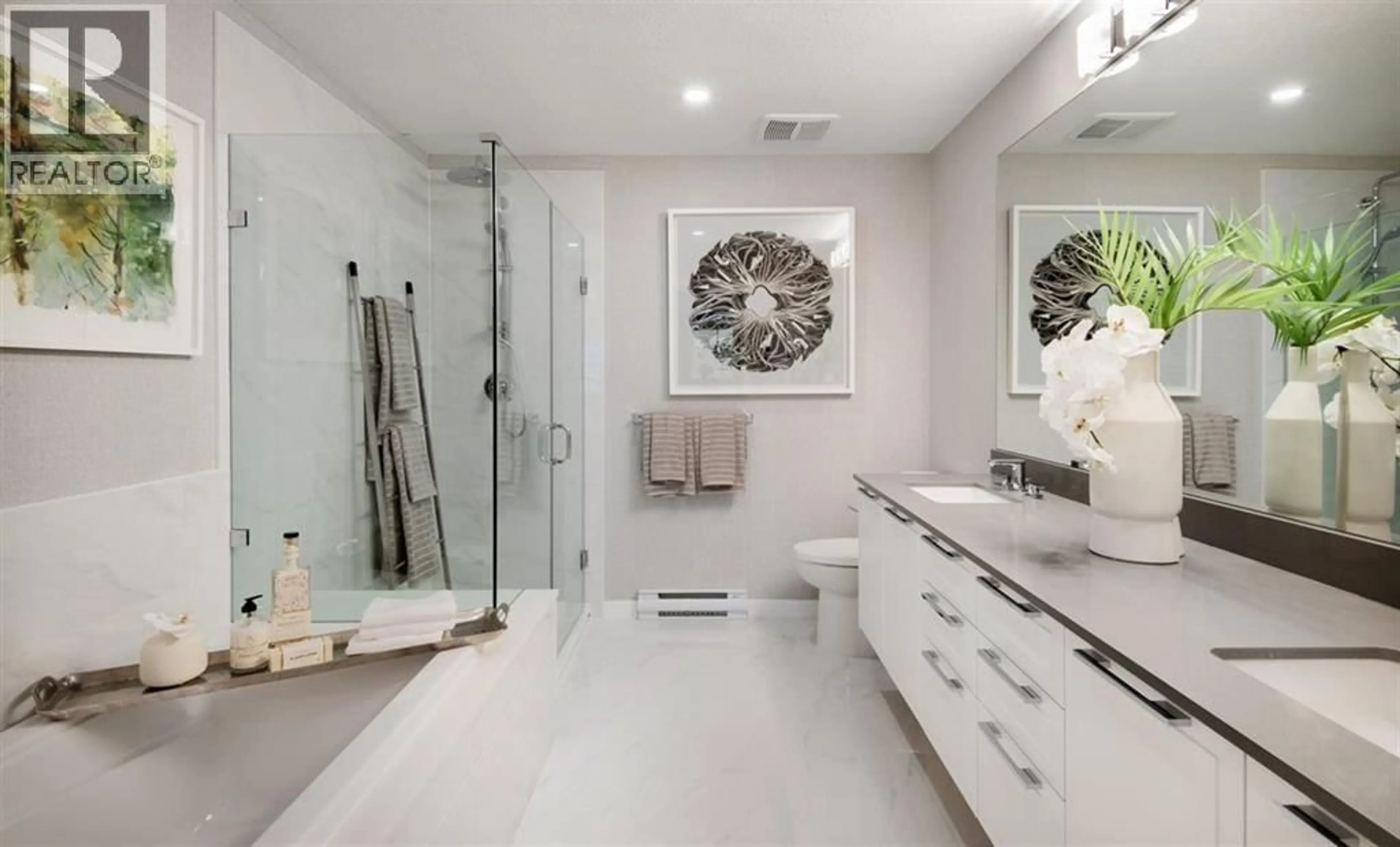 Contemporary bathroom, ceramic/tile floor for 12B - 5551 ADMIRAL WAY, Delta British Columbia V4K0C9