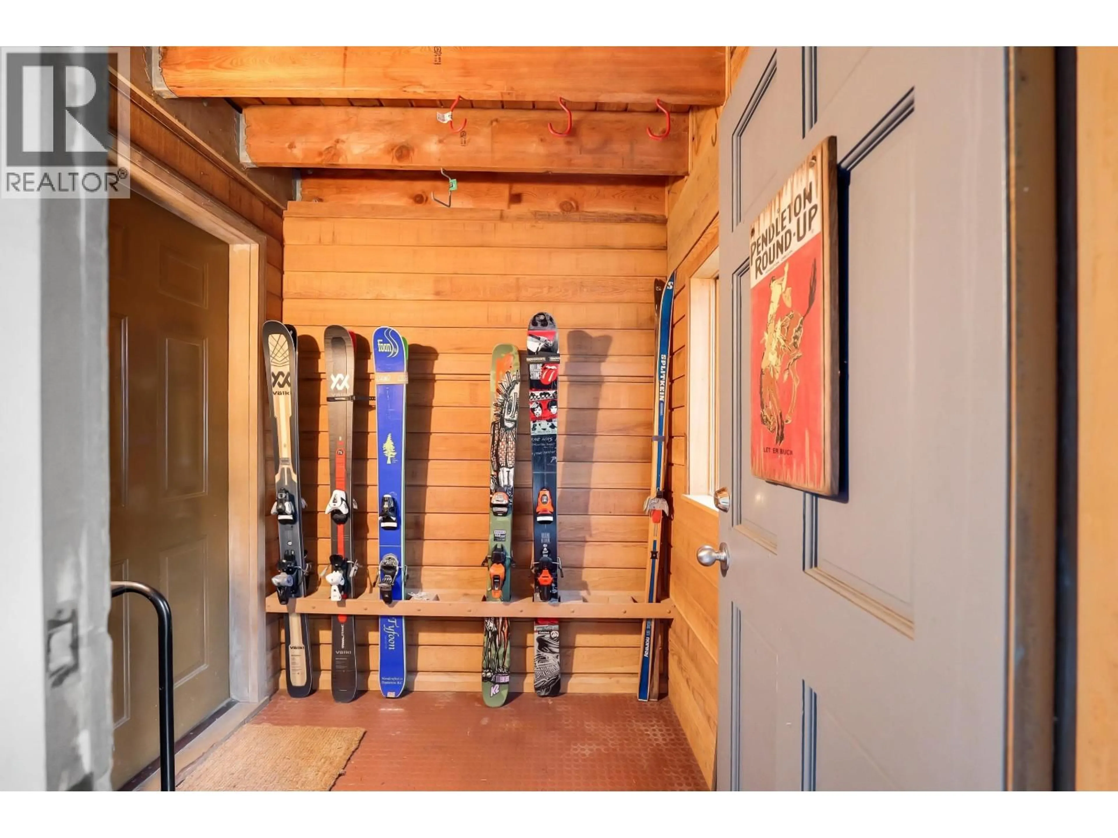 Indoor entryway for 72 BLACK TUSK DRIVE, Whistler British Columbia V8E0A1