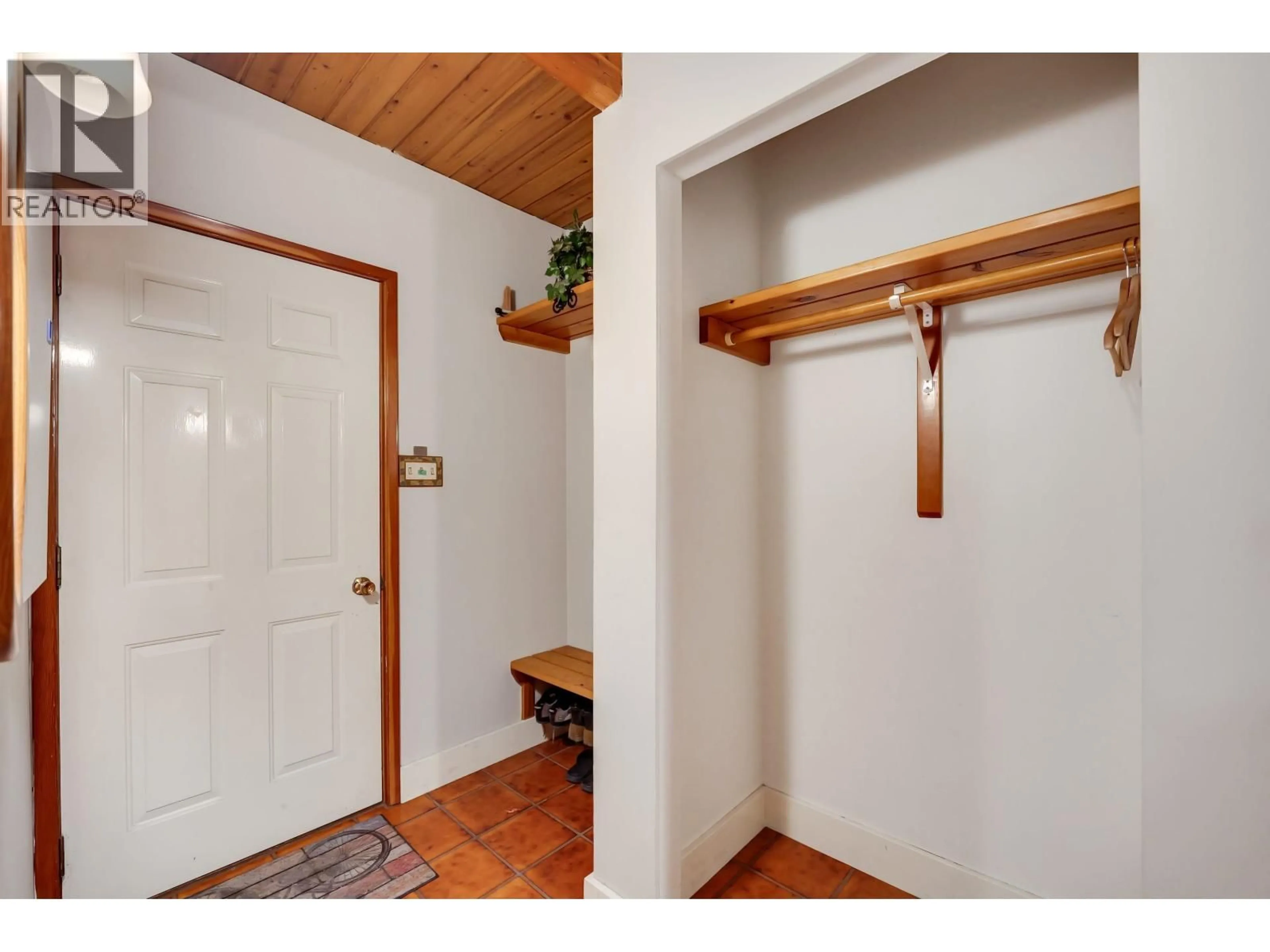 Indoor entryway for 72 BLACK TUSK DRIVE, Whistler British Columbia V8E0A1