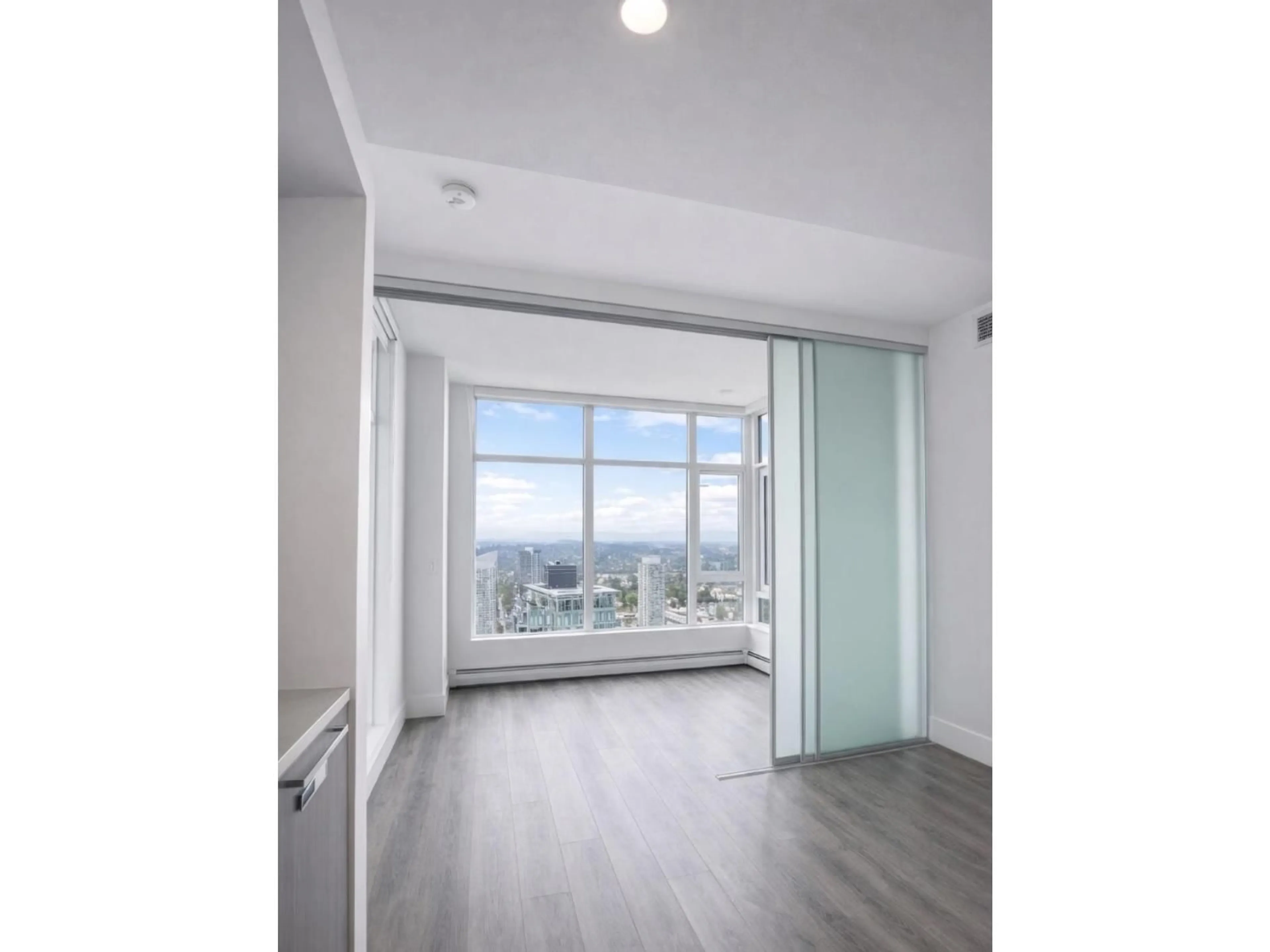 A pic of a room for 4103 - 13350 CENTRAL AVENUE, Surrey British Columbia V3T0S1