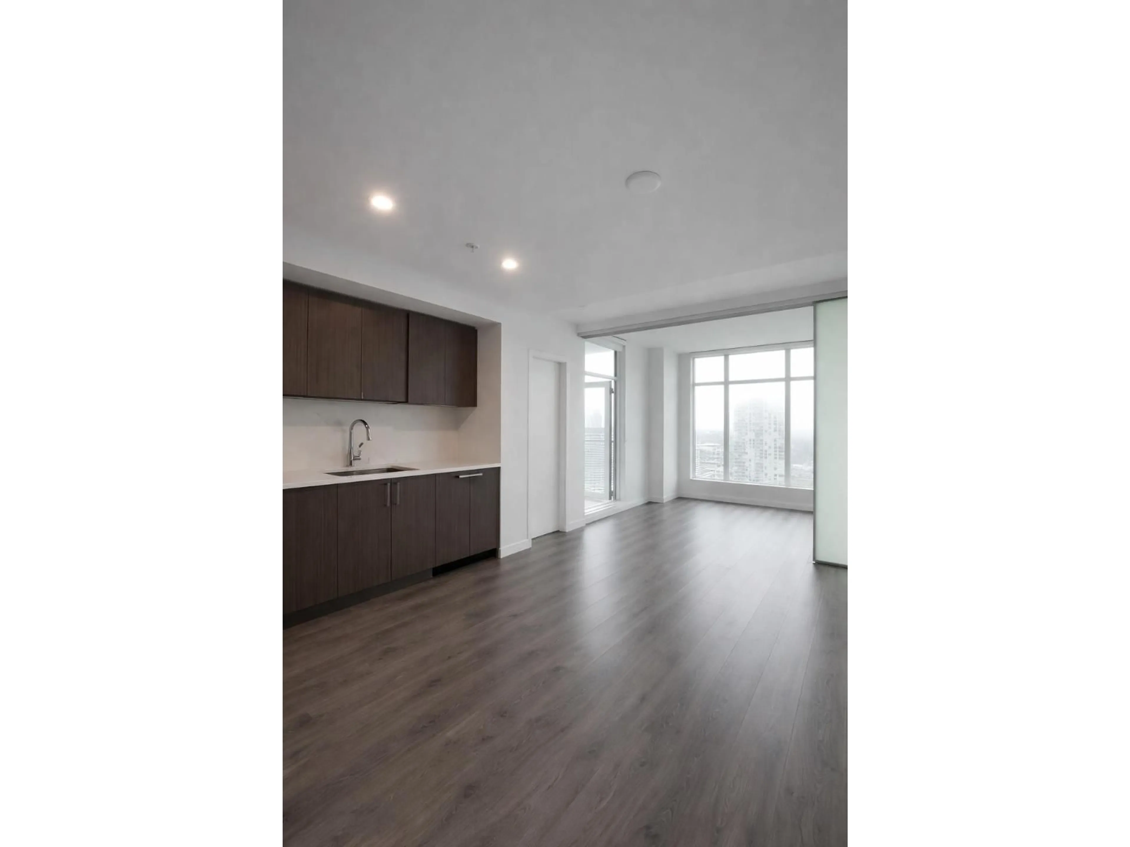 Unknown for 4103 - 13350 CENTRAL AVENUE, Surrey British Columbia V3T0S1