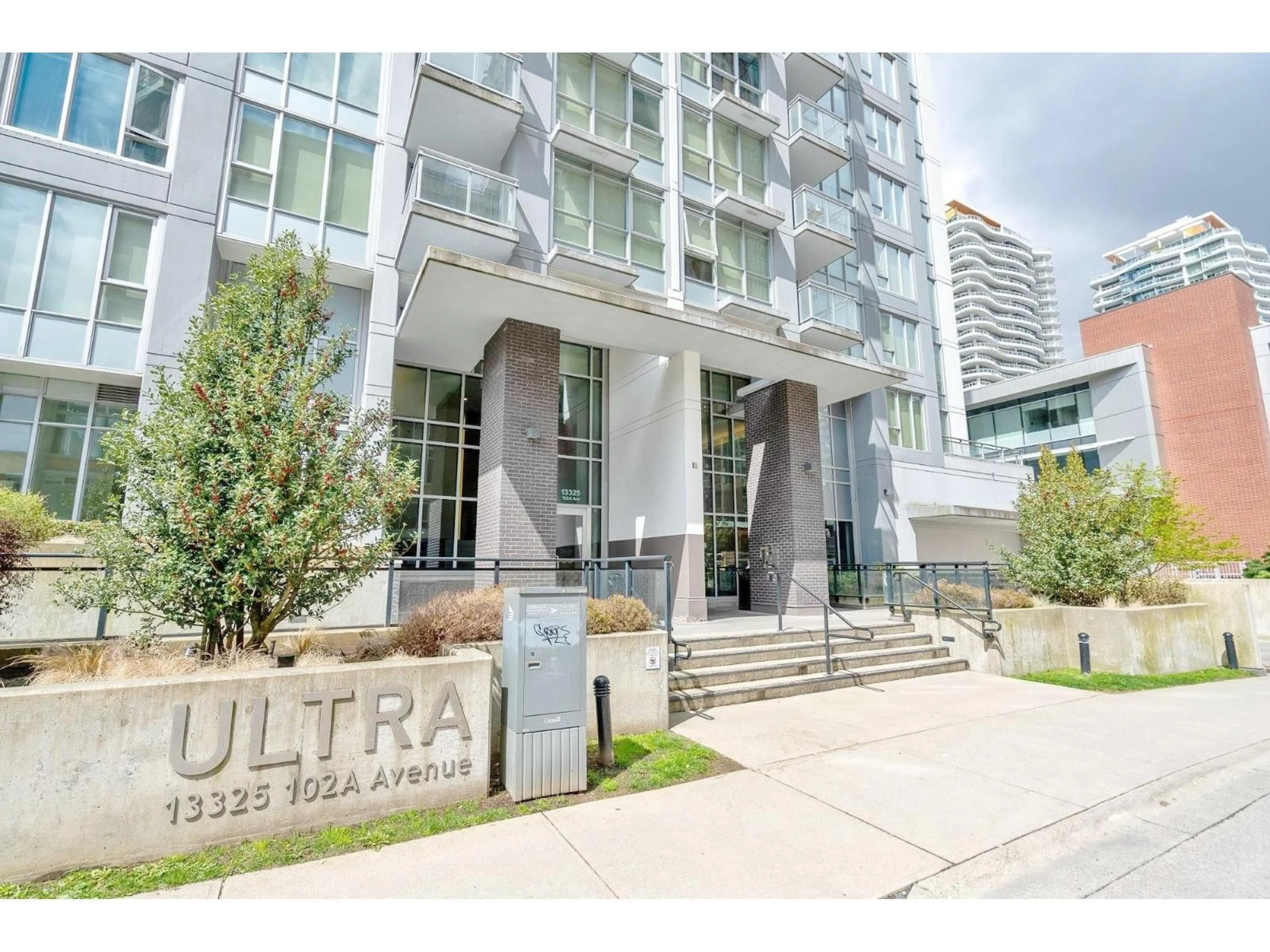 Unknown for 1807 - 13325 102A AVENUE, Surrey British Columbia V3T5J7