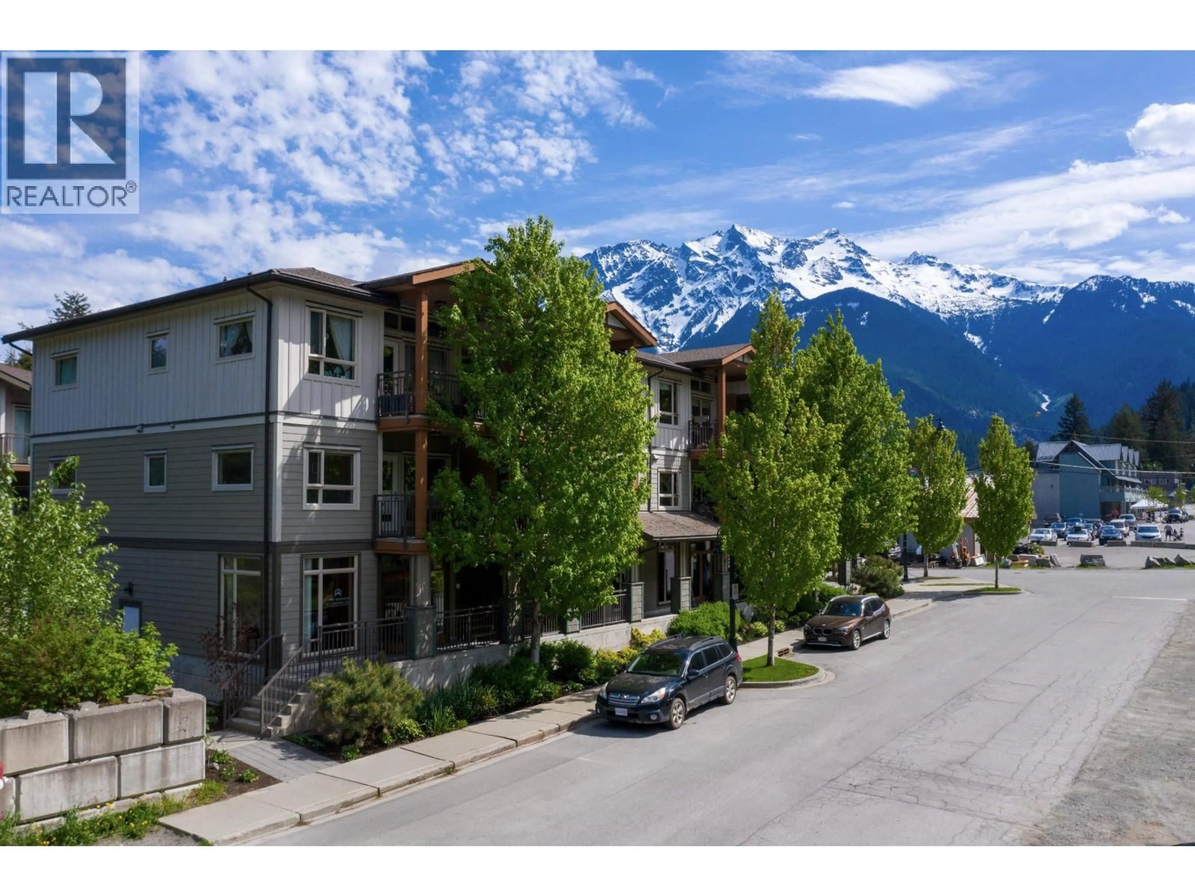 A pic from outside/outdoor area/front of a property/back of a property/a pic from drone, mountain view for 6 - 7450 PROSPECT STREET, Pemberton British Columbia V0N2L1