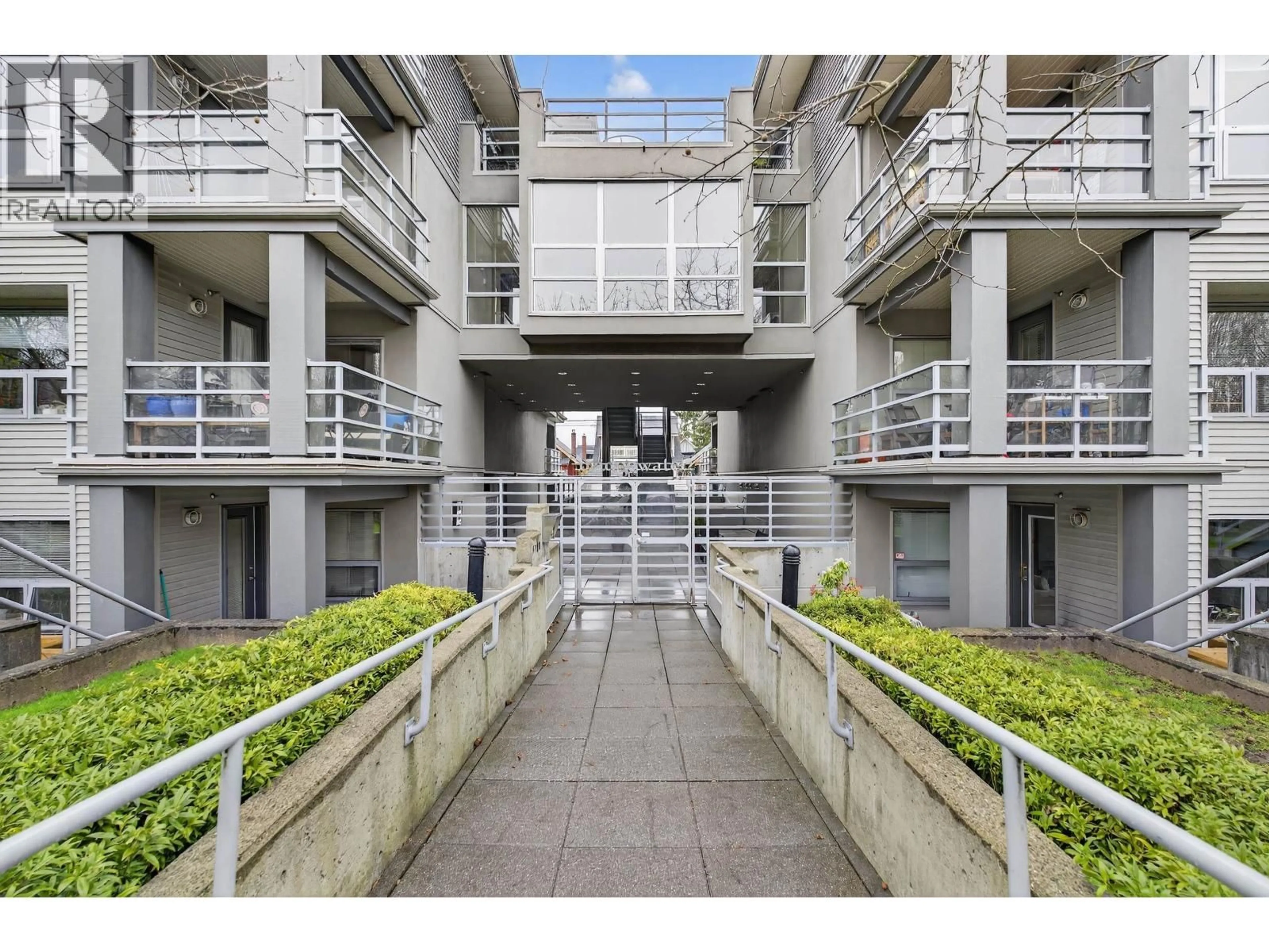 Unknown for 307 - 3161 4TH AVENUE, Vancouver British Columbia V6K1R6