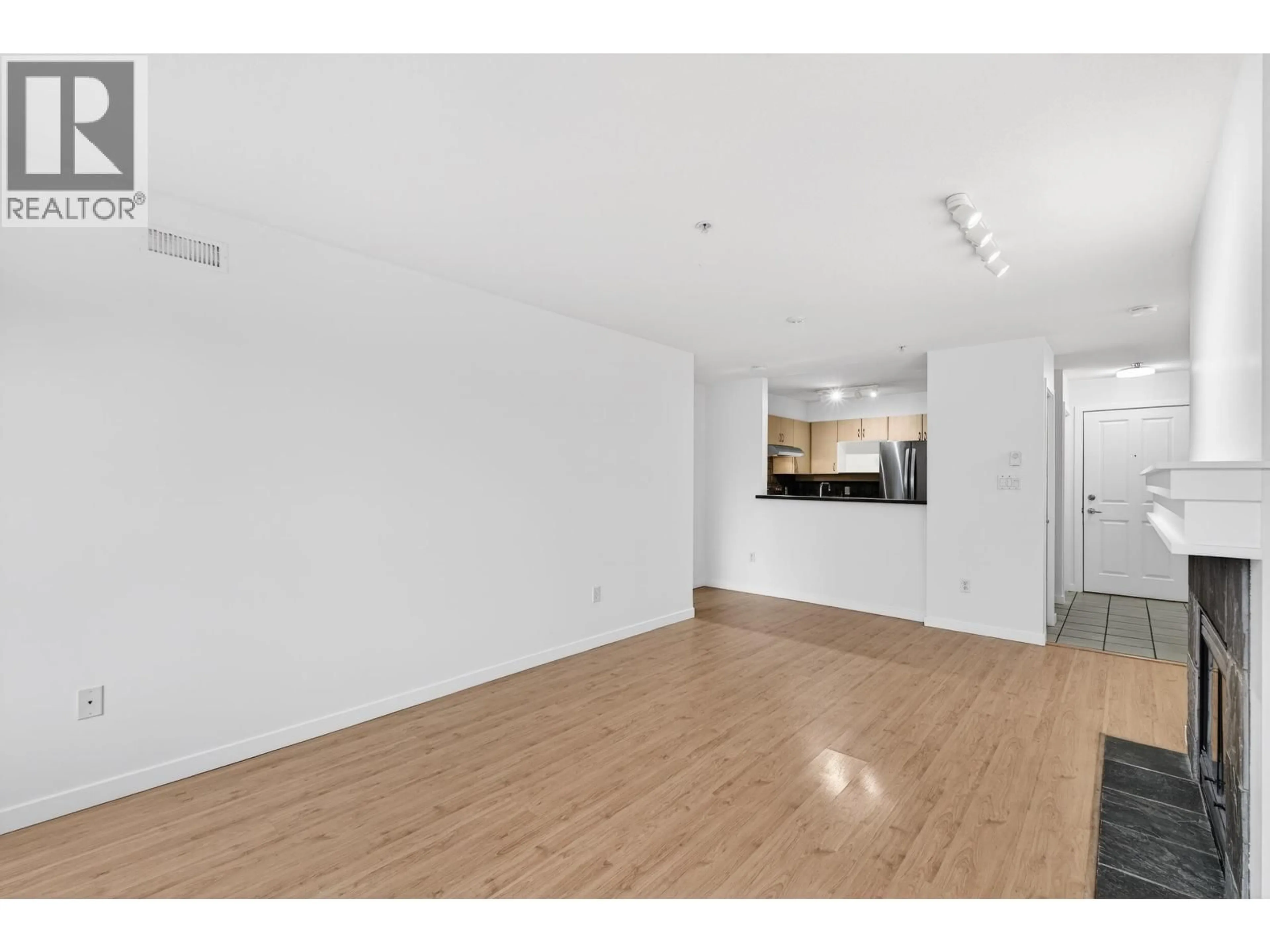 A pic of a room for 307 - 3161 4TH AVENUE, Vancouver British Columbia V6K1R6