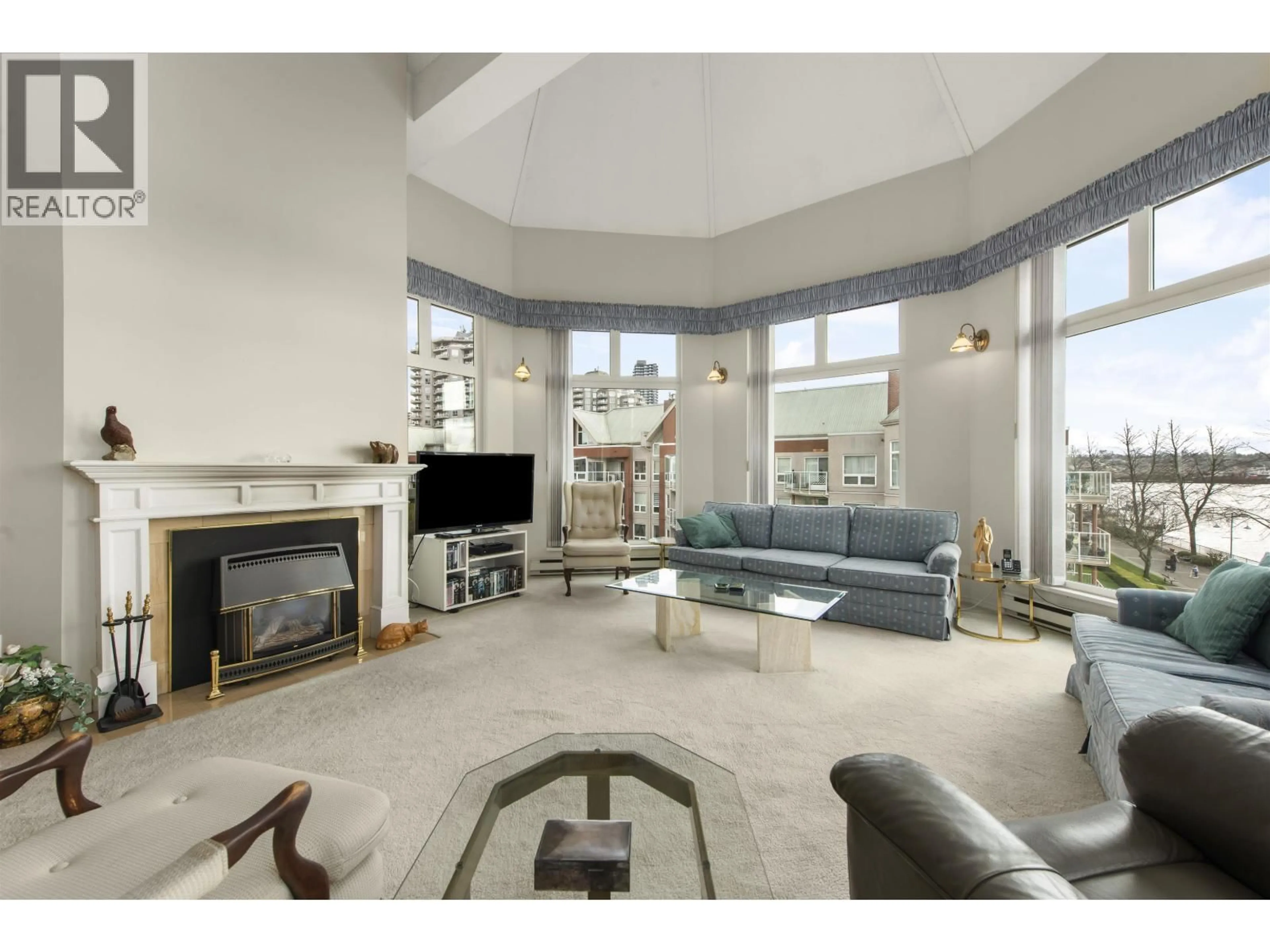 Living room with furniture, unknown for 407 - 1230 QUAYSIDE DRIVE, New Westminster British Columbia V3M6H1