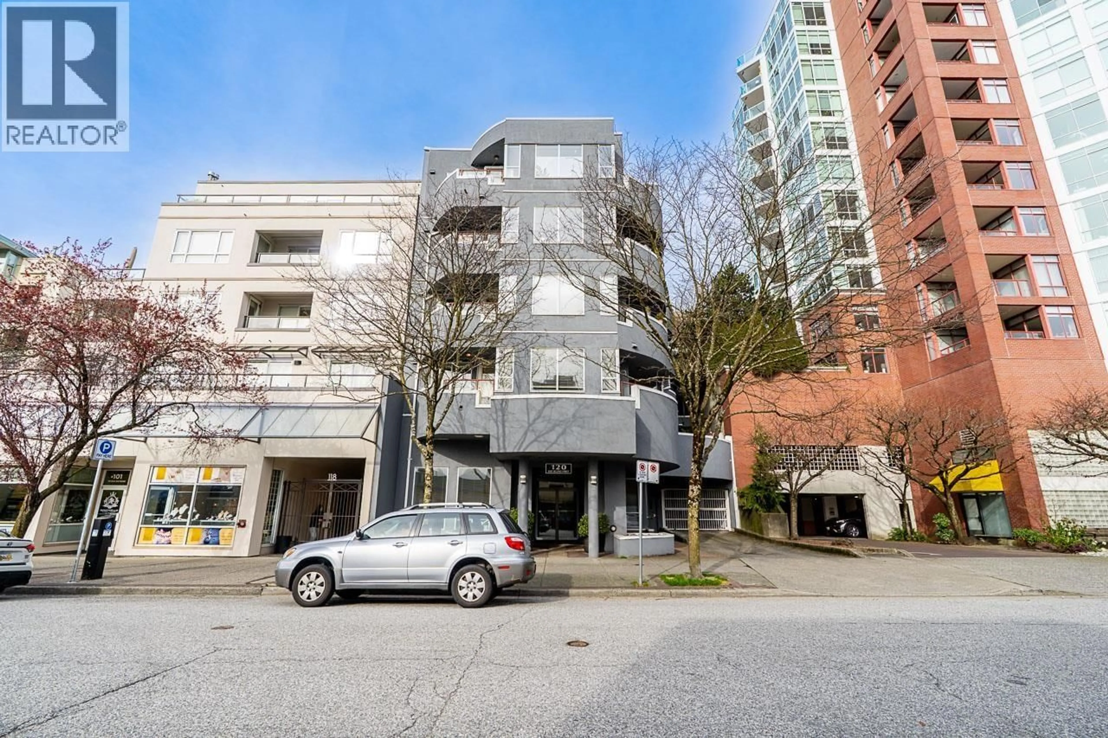 Unknown for 101 - 120 2ND STREET, North Vancouver British Columbia V7L1C3
