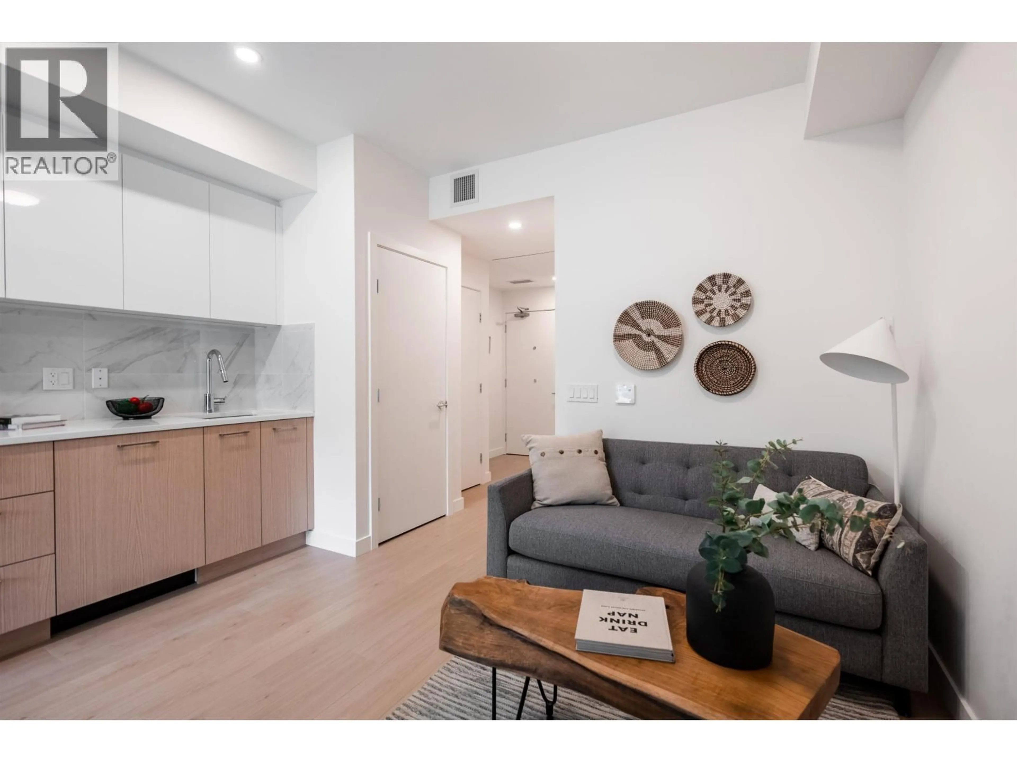 Living room with furniture, unknown for 602 - 150 JAMES ROAD, Port Moody British Columbia V3H2S4