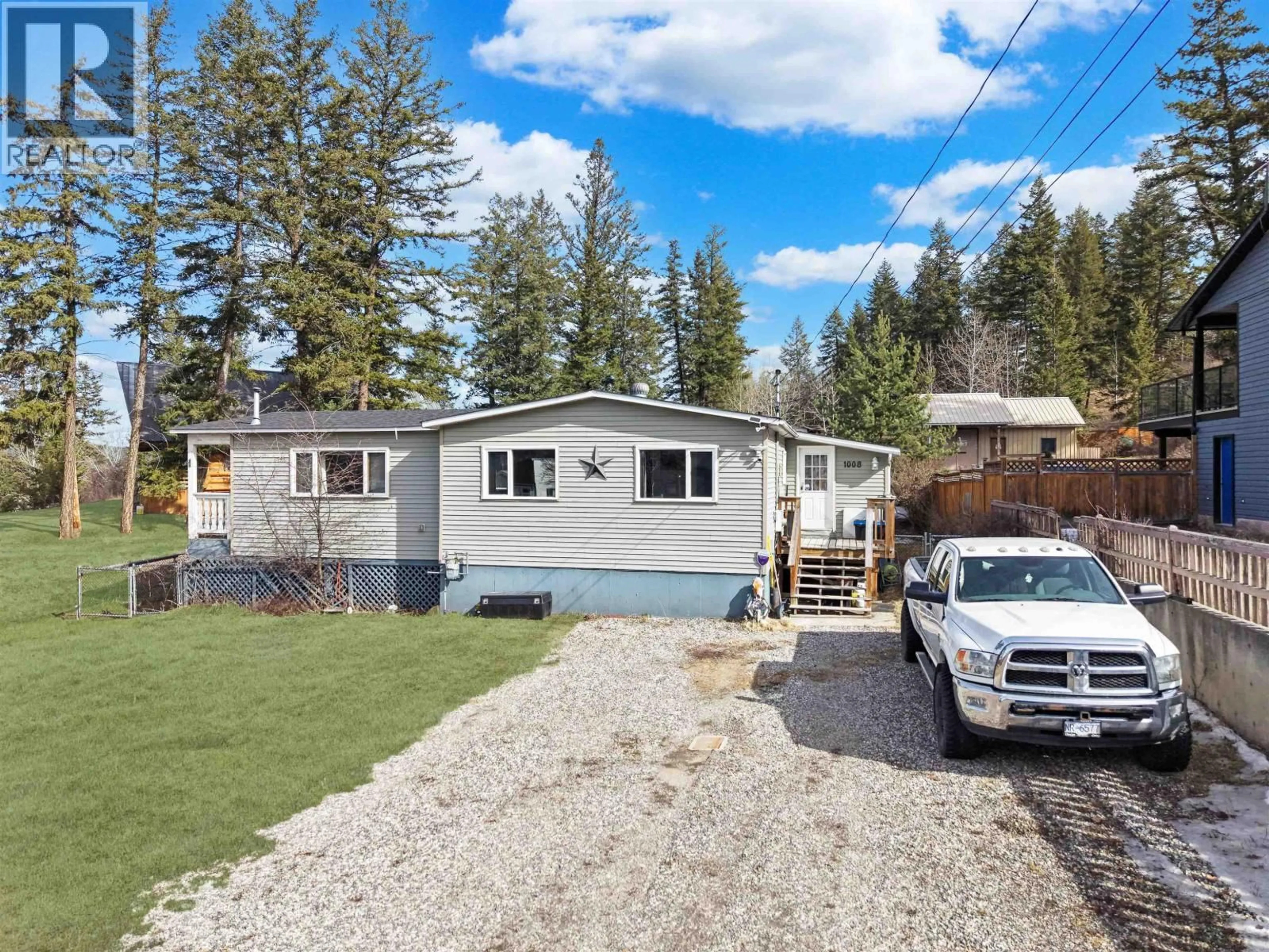 Home with vinyl exterior material, street for 1008 RICHARD ROAD, Williams Lake British Columbia V2G3M1