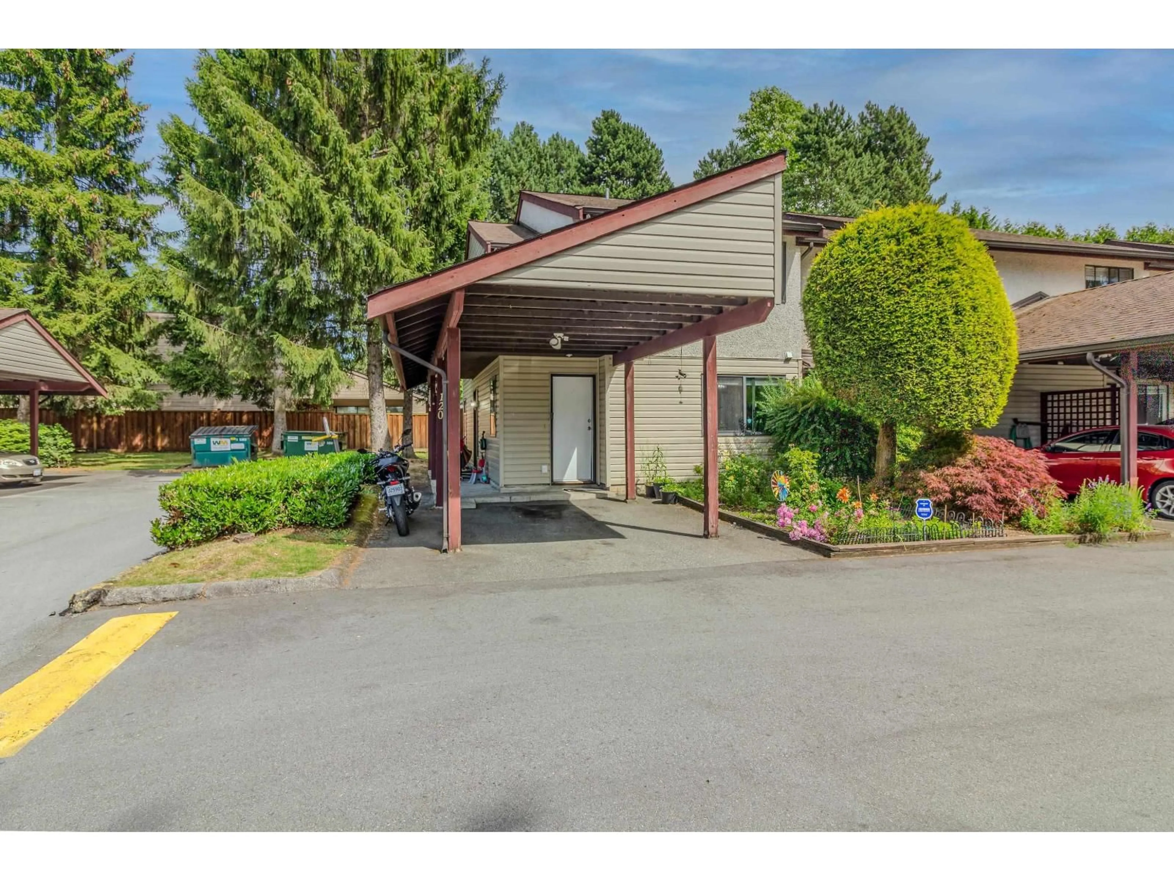 Unknown for 120 - 13880 74 AVENUE, Surrey British Columbia V3W7E6