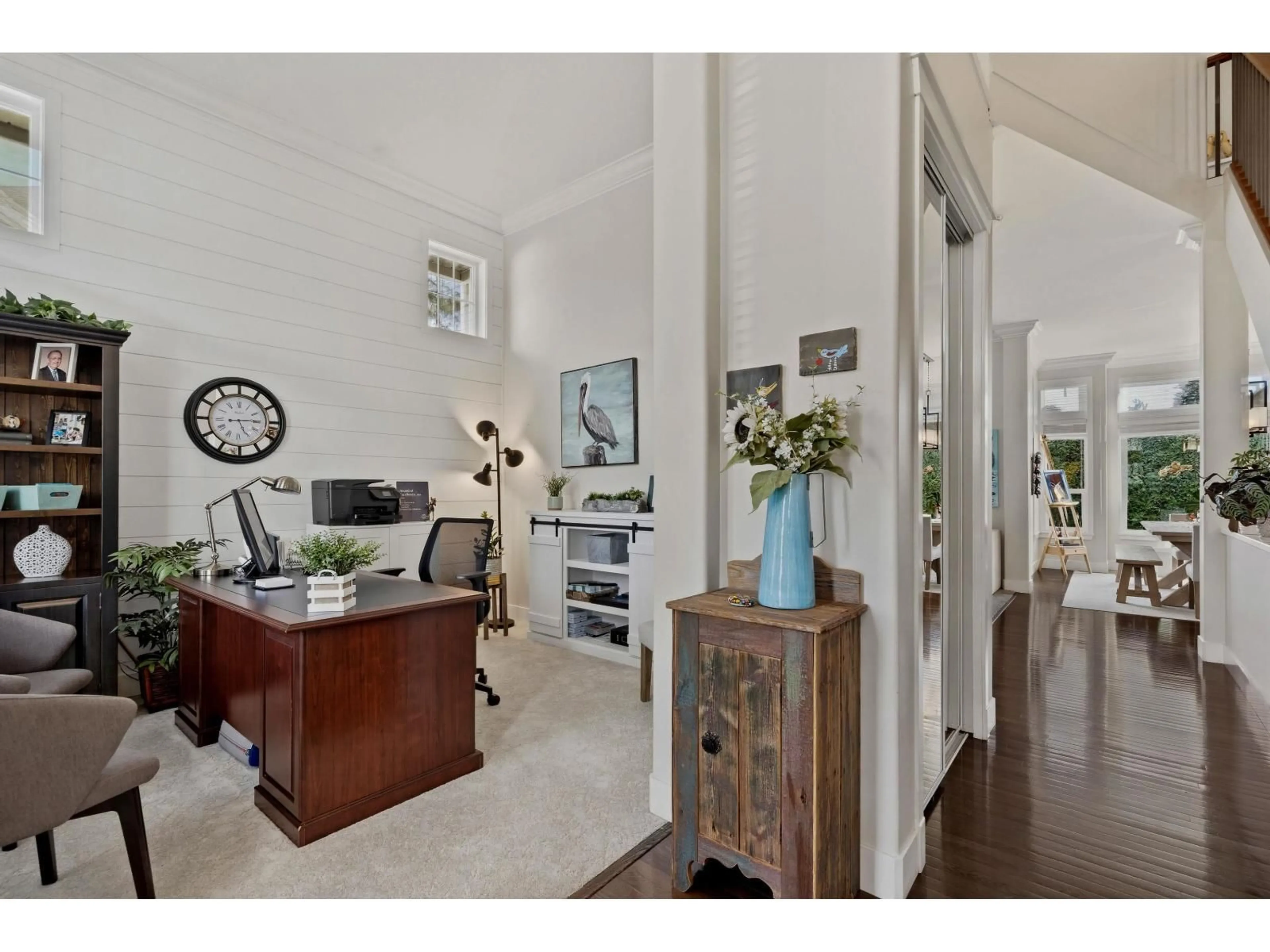 Indoor entryway for 16492 60A AVENUE, Surrey British Columbia V3S5V4