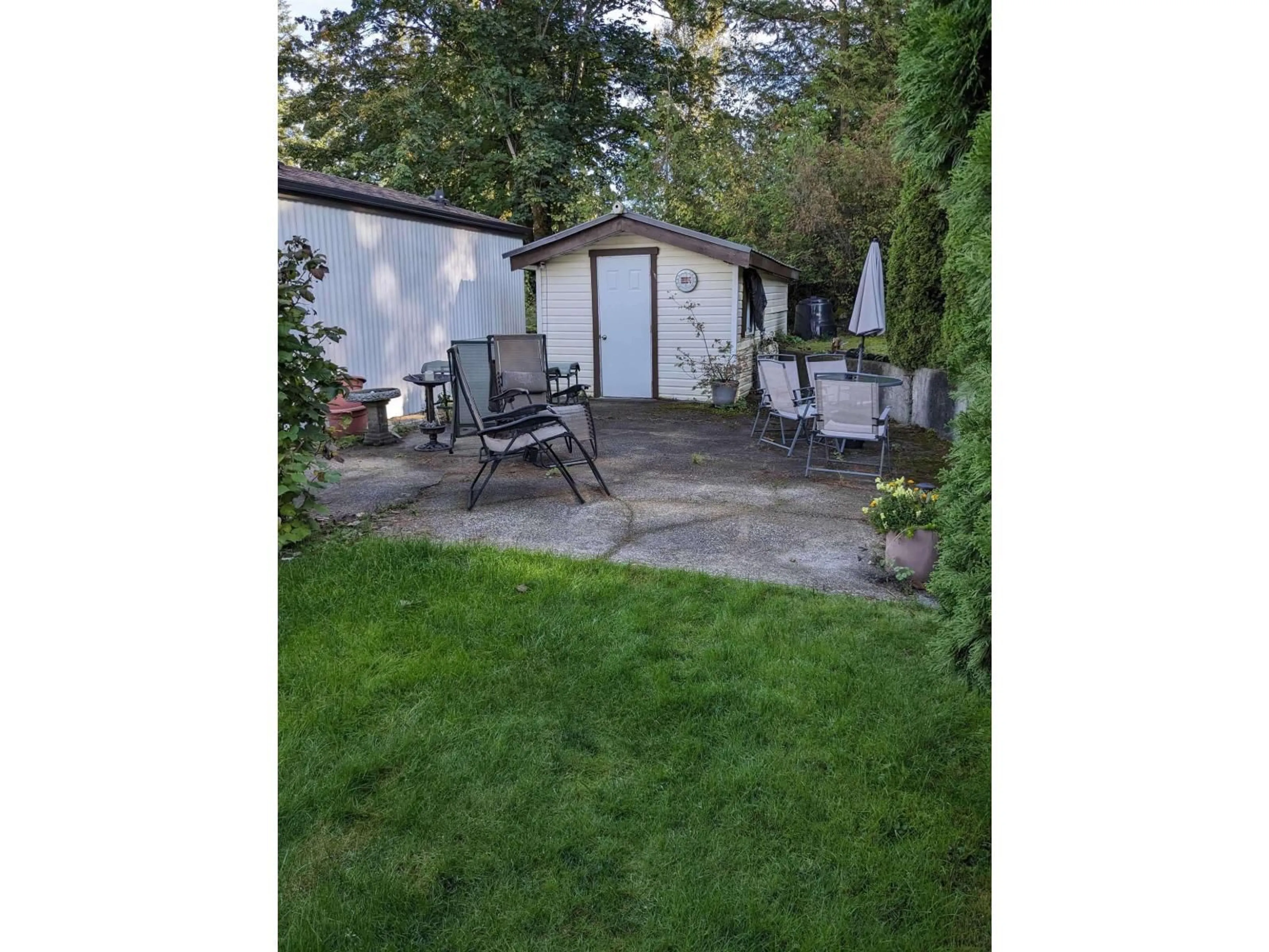 A pic from outside/outdoor area/front of a property/back of a property/a pic from drone, street for 12 - 2216 LOUGHEED HIGHWAY, Agassiz British Columbia V0M1A1