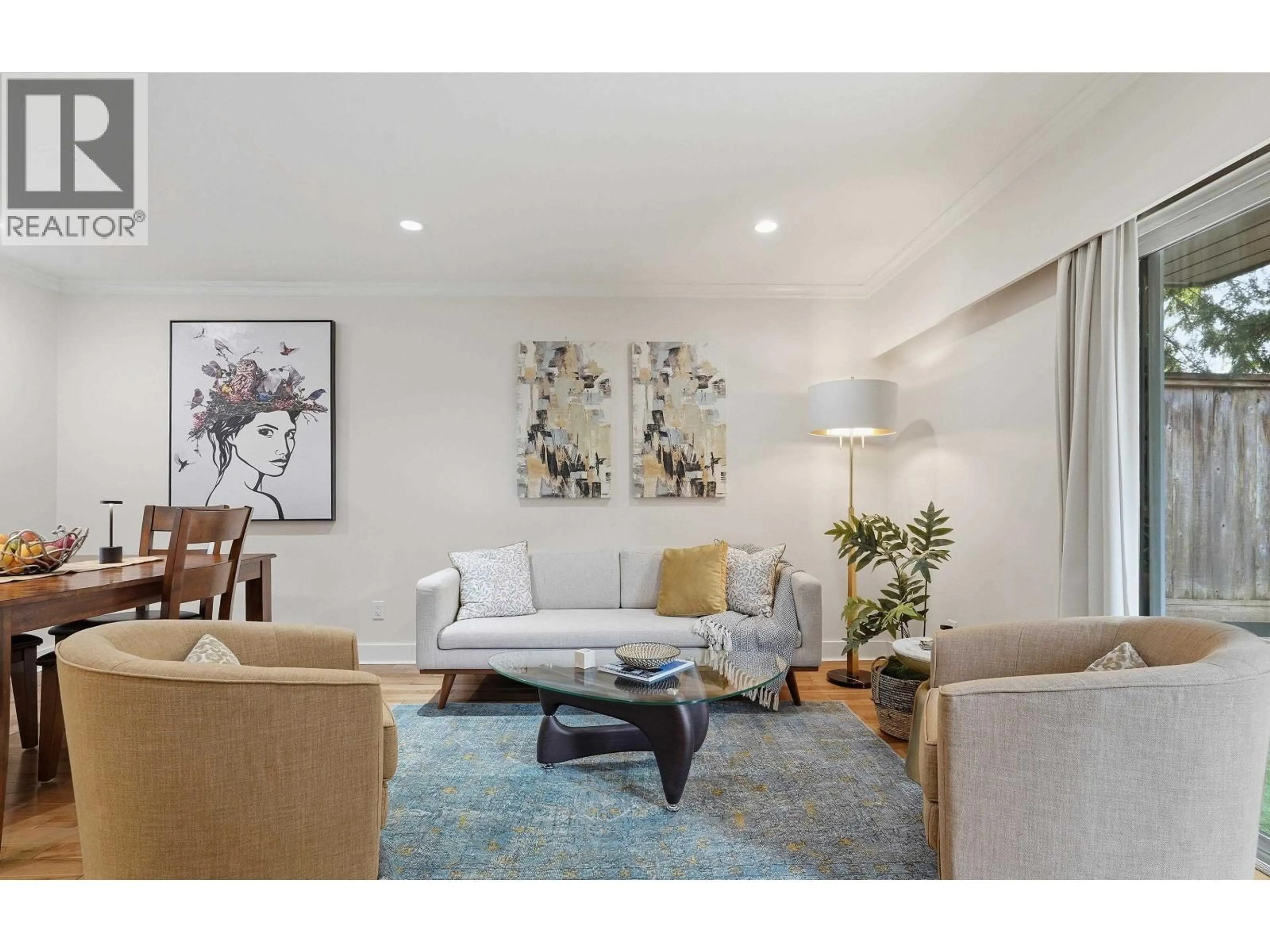 Living room with furniture, unknown for 2329 MOUNTAIN HIGHWAY, North Vancouver British Columbia V7J2N2