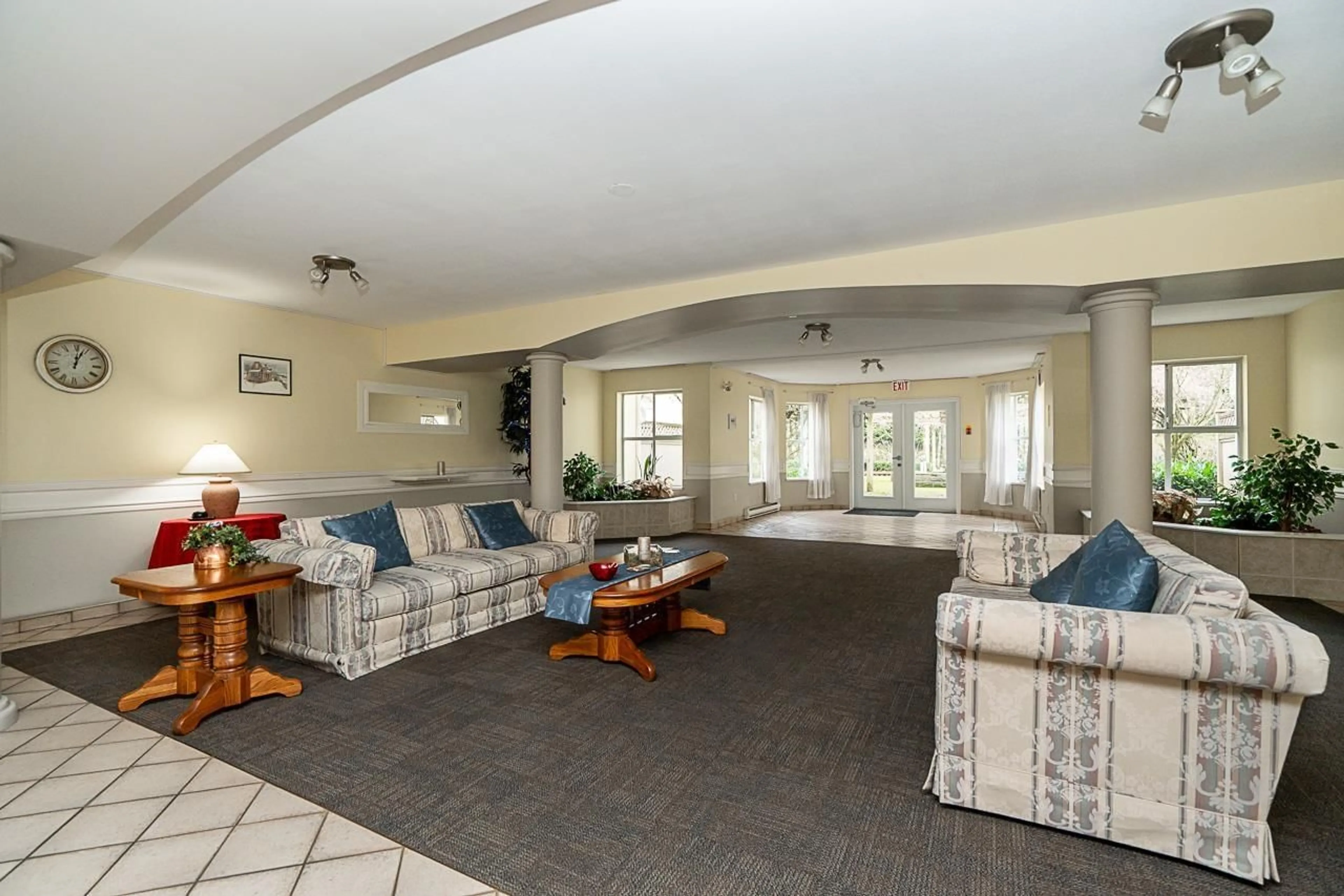 Living room with furniture, unknown for 118 - 12633 72 AVENUE, Surrey British Columbia V3W0A4