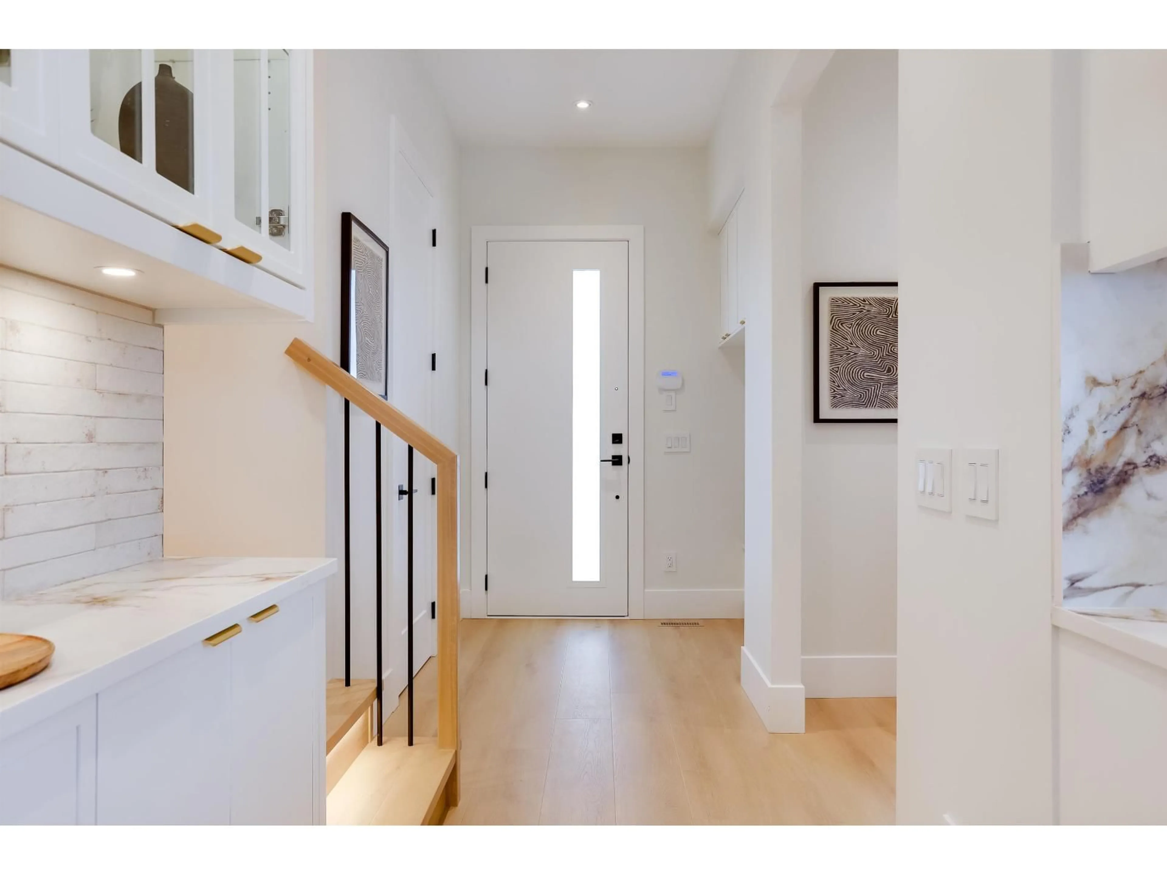 Indoor entryway for 1 - 20537 75A AVENUE, Langley British Columbia V2Y1V5