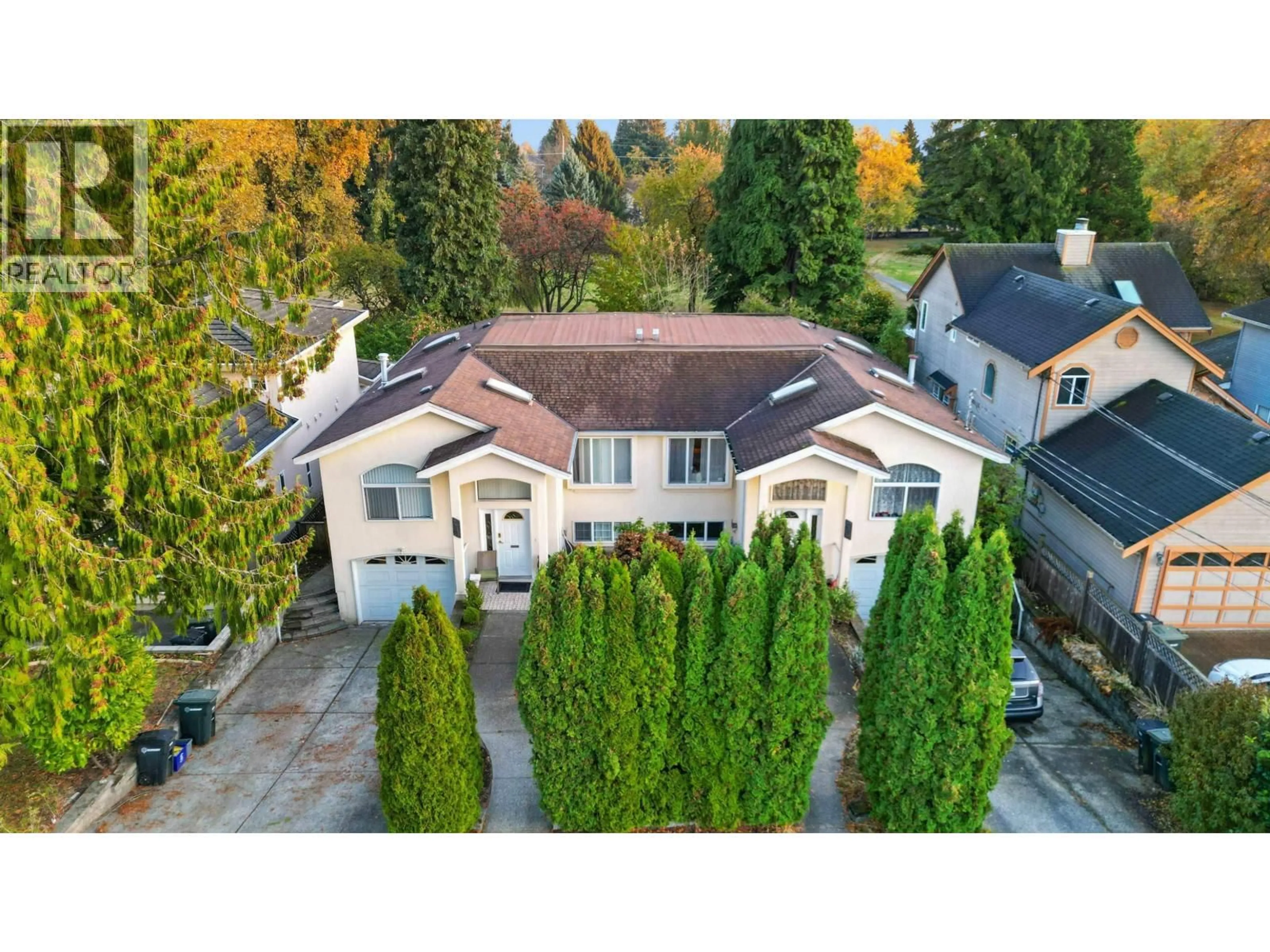 A pic from outside/outdoor area/front of a property/back of a property/a pic from drone, street for 7546 12TH AVENUE, Burnaby British Columbia V3N2K1