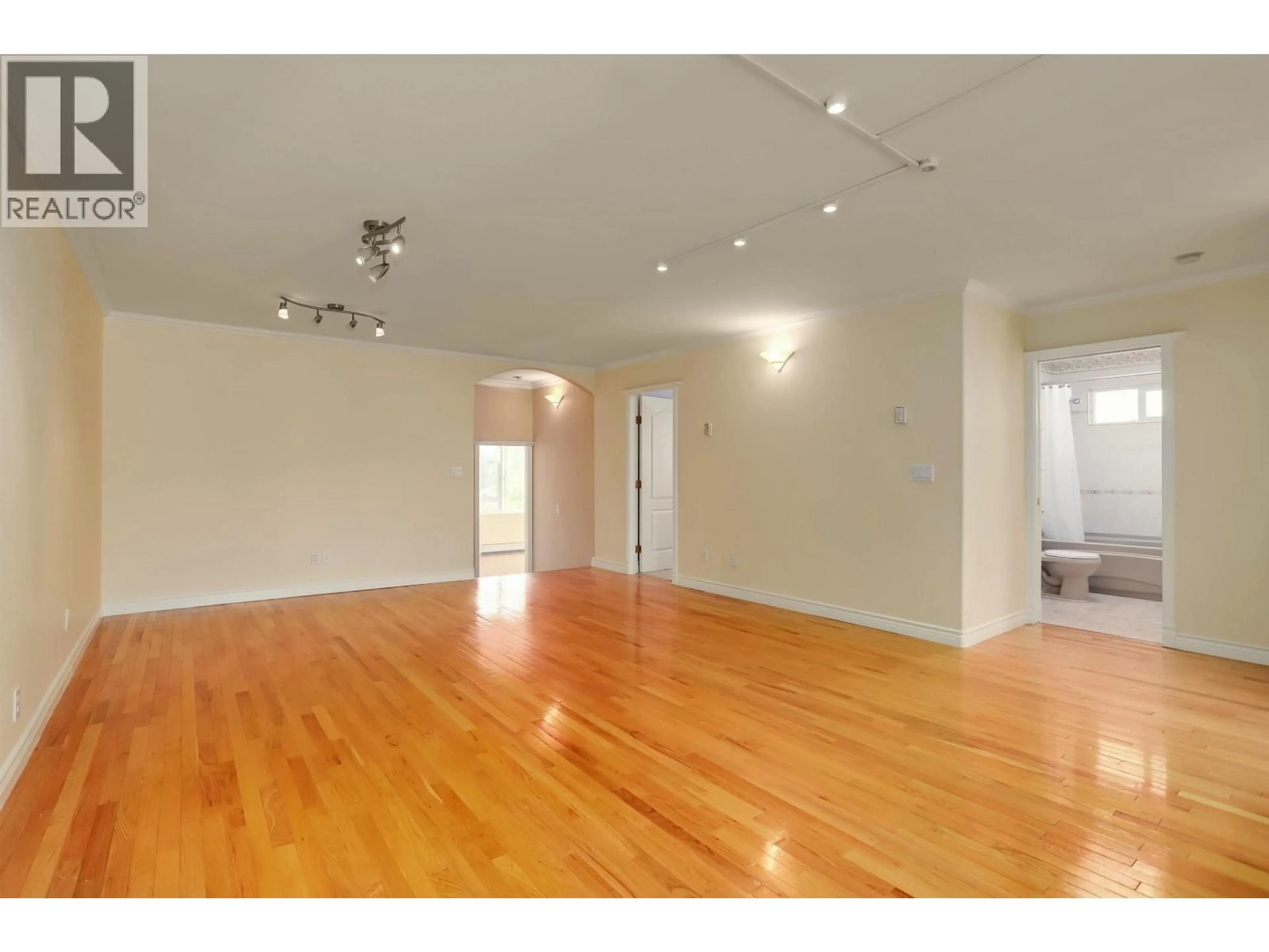 A pic of a room for 7546 12TH AVENUE, Burnaby British Columbia V3N2K1