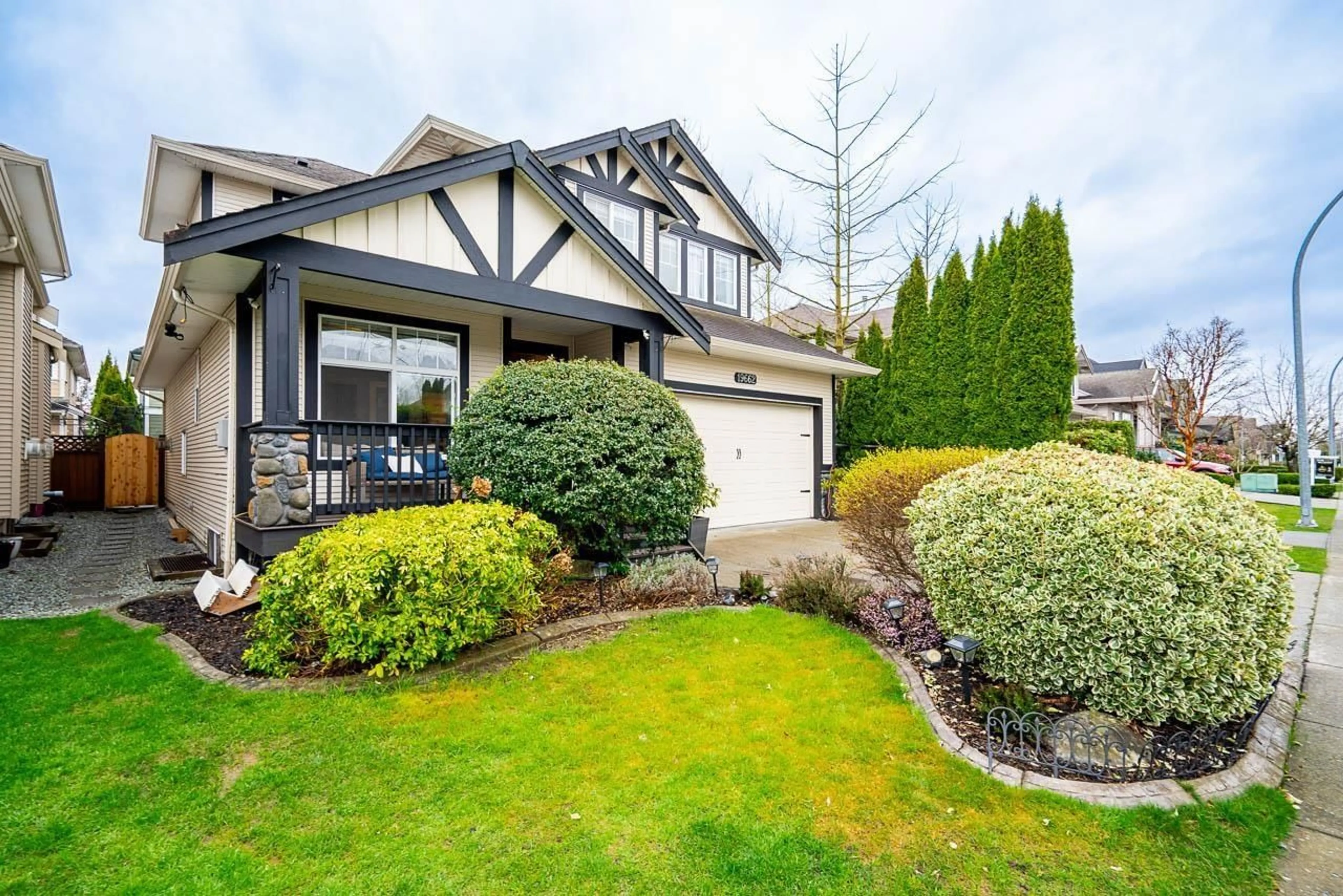 Home with vinyl exterior material, unknown for 19662 73A AVENUE, Langley British Columbia V2Y3C4