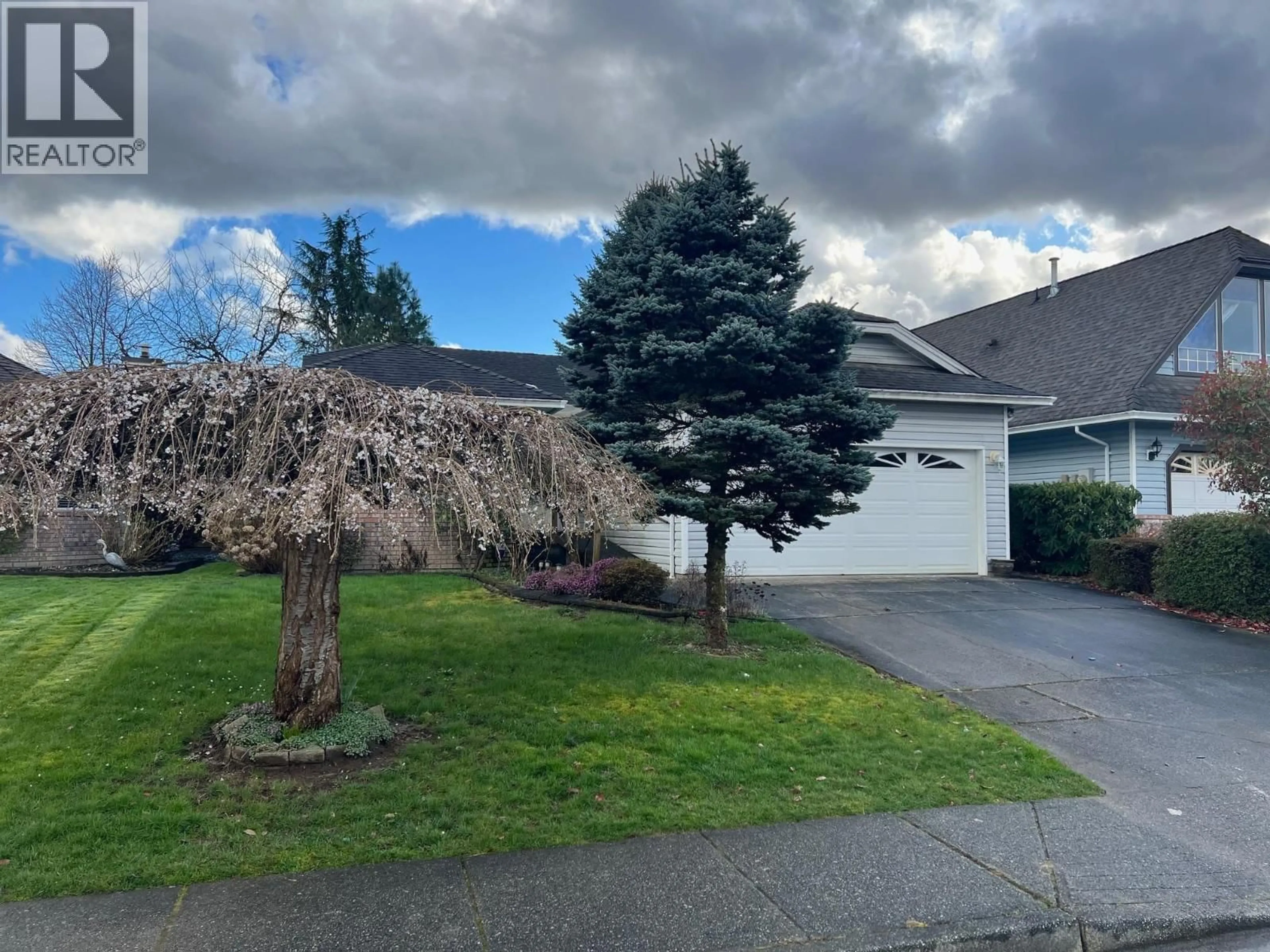 A pic from outside/outdoor area/front of a property/back of a property/a pic from drone, unknown for 21980 126 AVENUE, Maple Ridge British Columbia V2X0V7