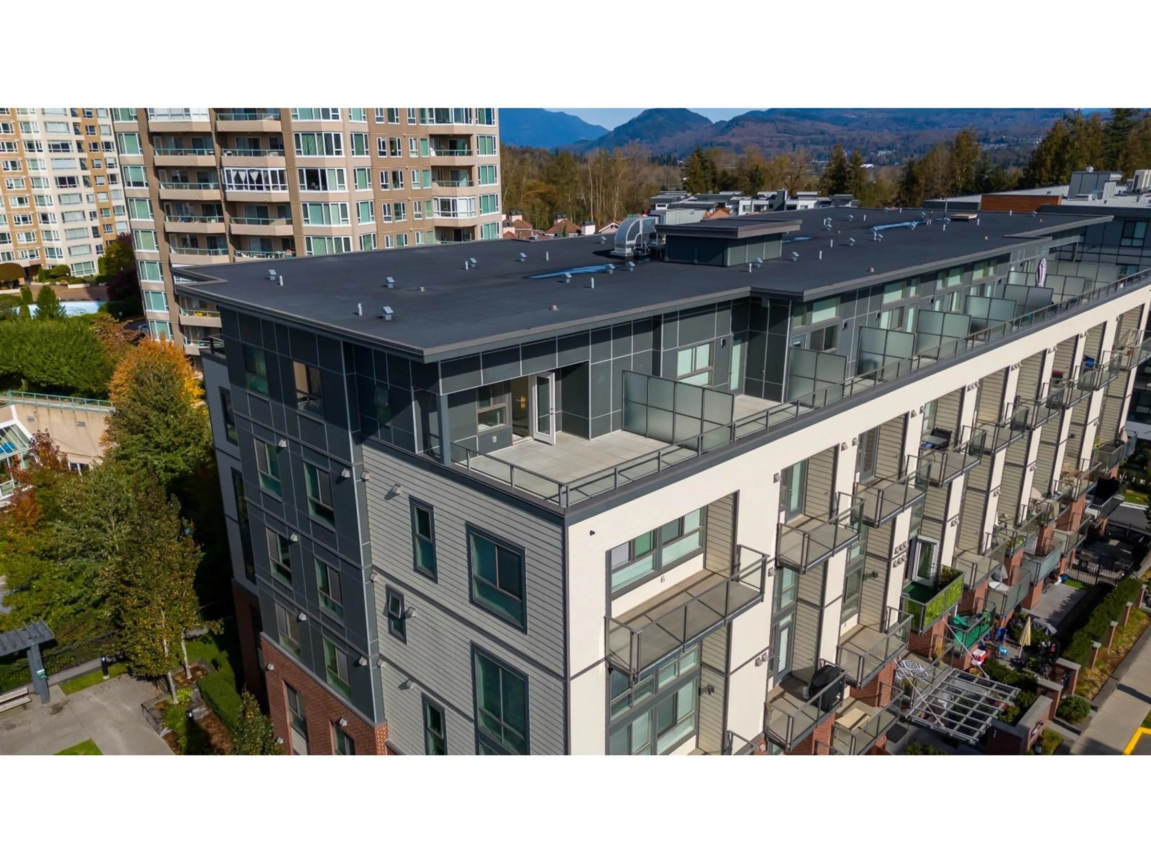 A pic from outside/outdoor area/front of a property/back of a property/a pic from drone, city buildings view from balcony for 503 - 3080 GLADWIN ROAD, Abbotsford British Columbia V2T0G3