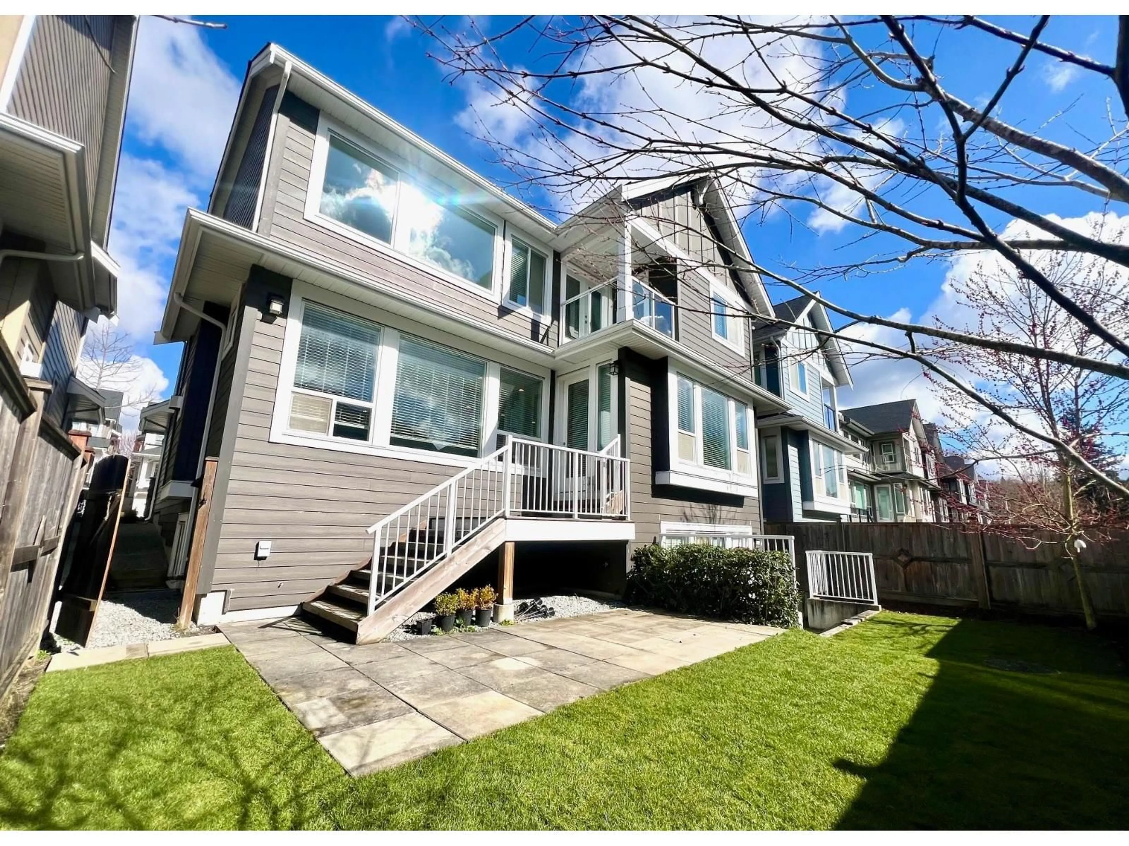 Home with vinyl exterior material, street for 16756 17B AVENUE, Surrey British Columbia V3Z0T3