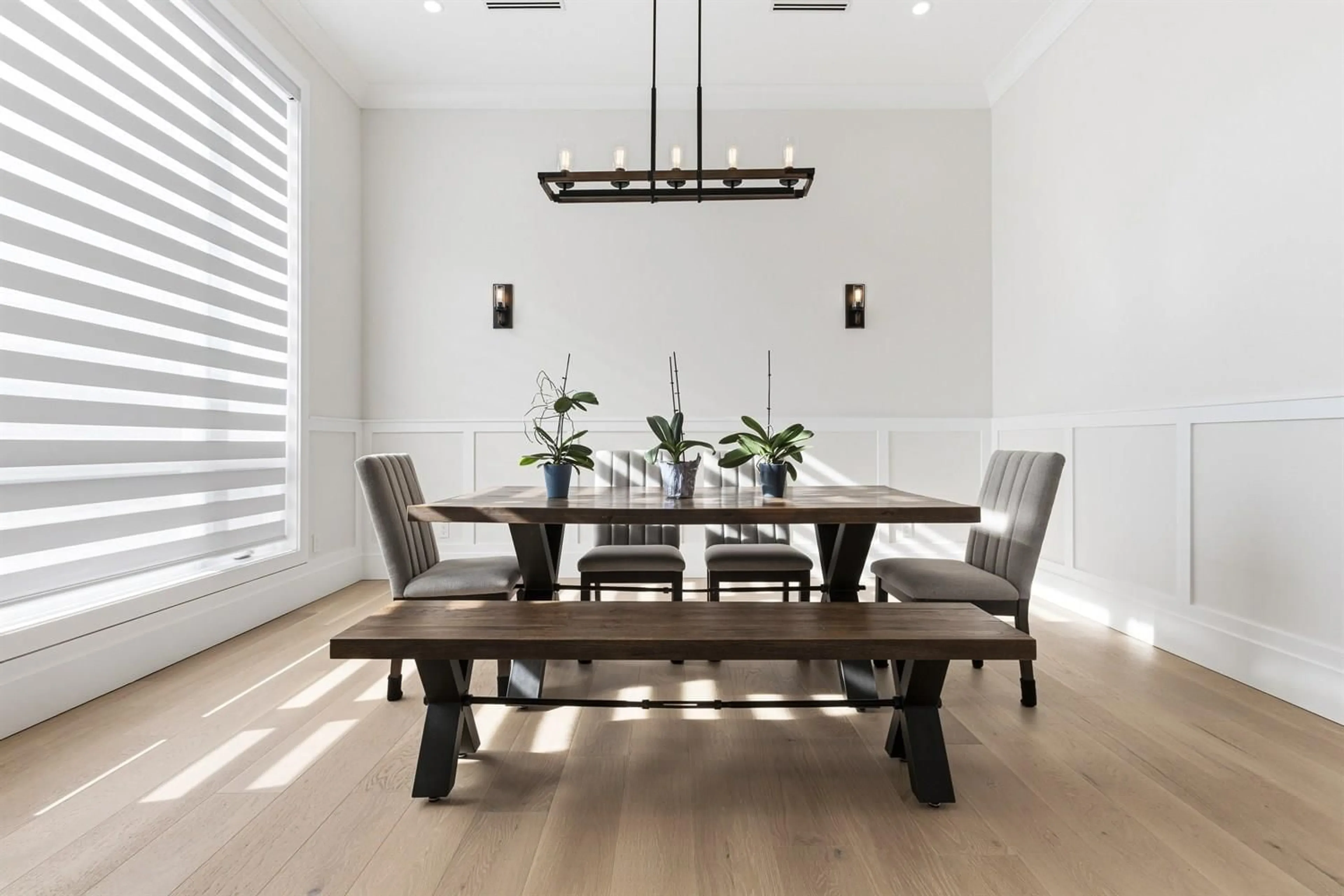 Dining room, wood/laminate floor for 6460 MCKENZIE DRIVE, Delta British Columbia V4E1N9