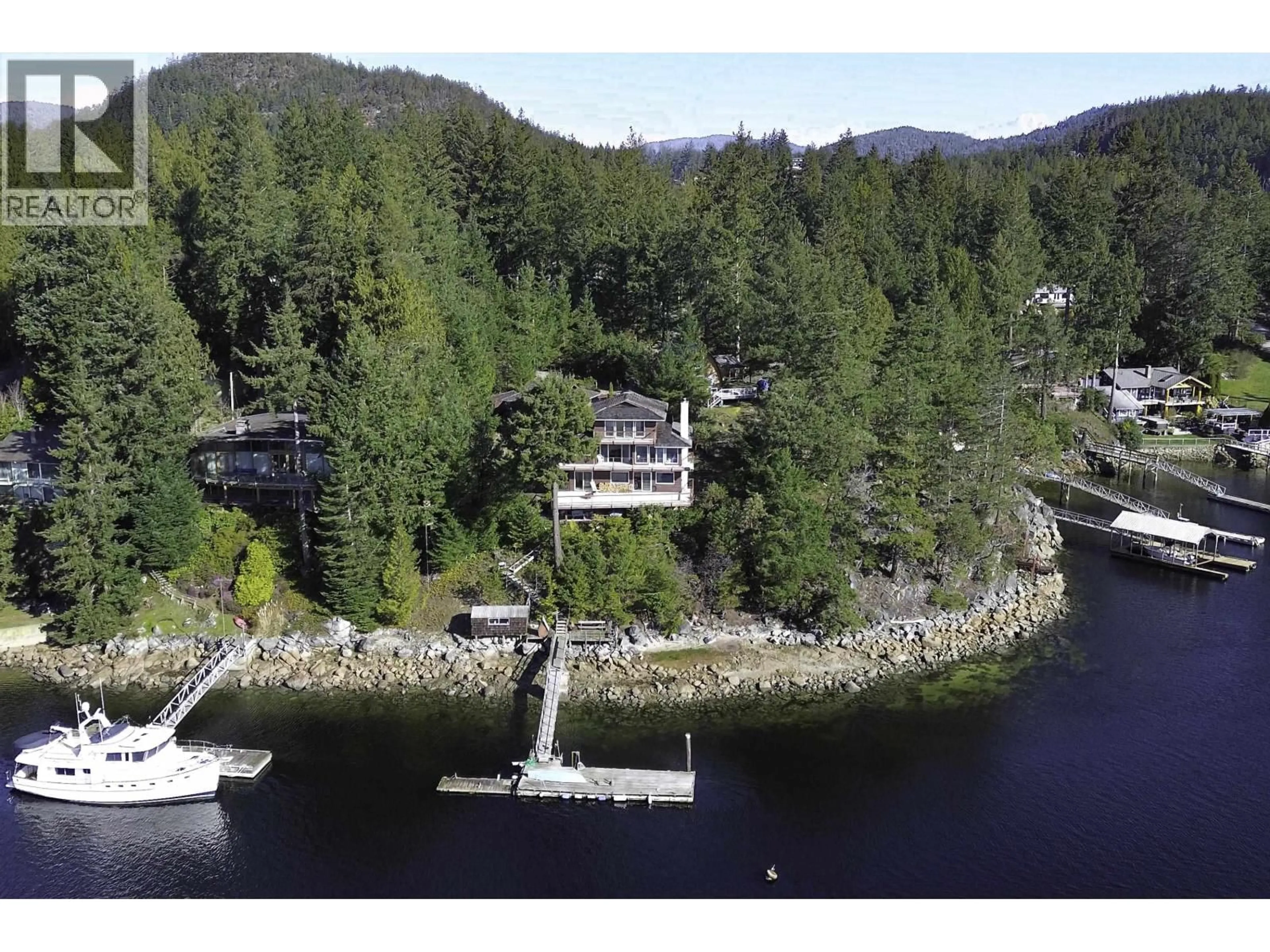 A pic from outside/outdoor area/front of a property/back of a property/a pic from drone, water/lake/river/ocean view for 4981 PANORAMA DRIVE, Garden Bay British Columbia V0N1S0
