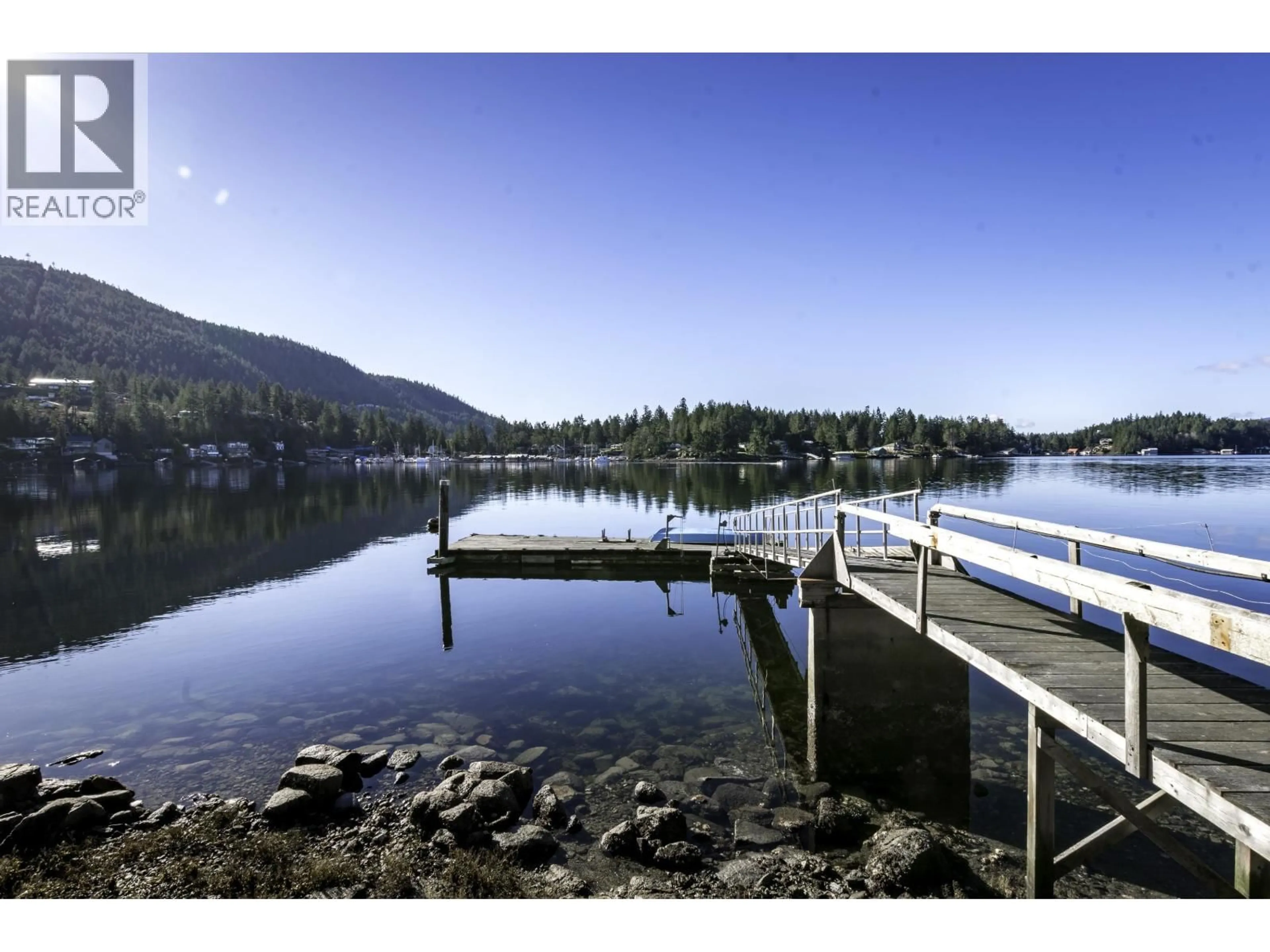 Blurry image for 4981 PANORAMA DRIVE, Garden Bay British Columbia V0N1S0